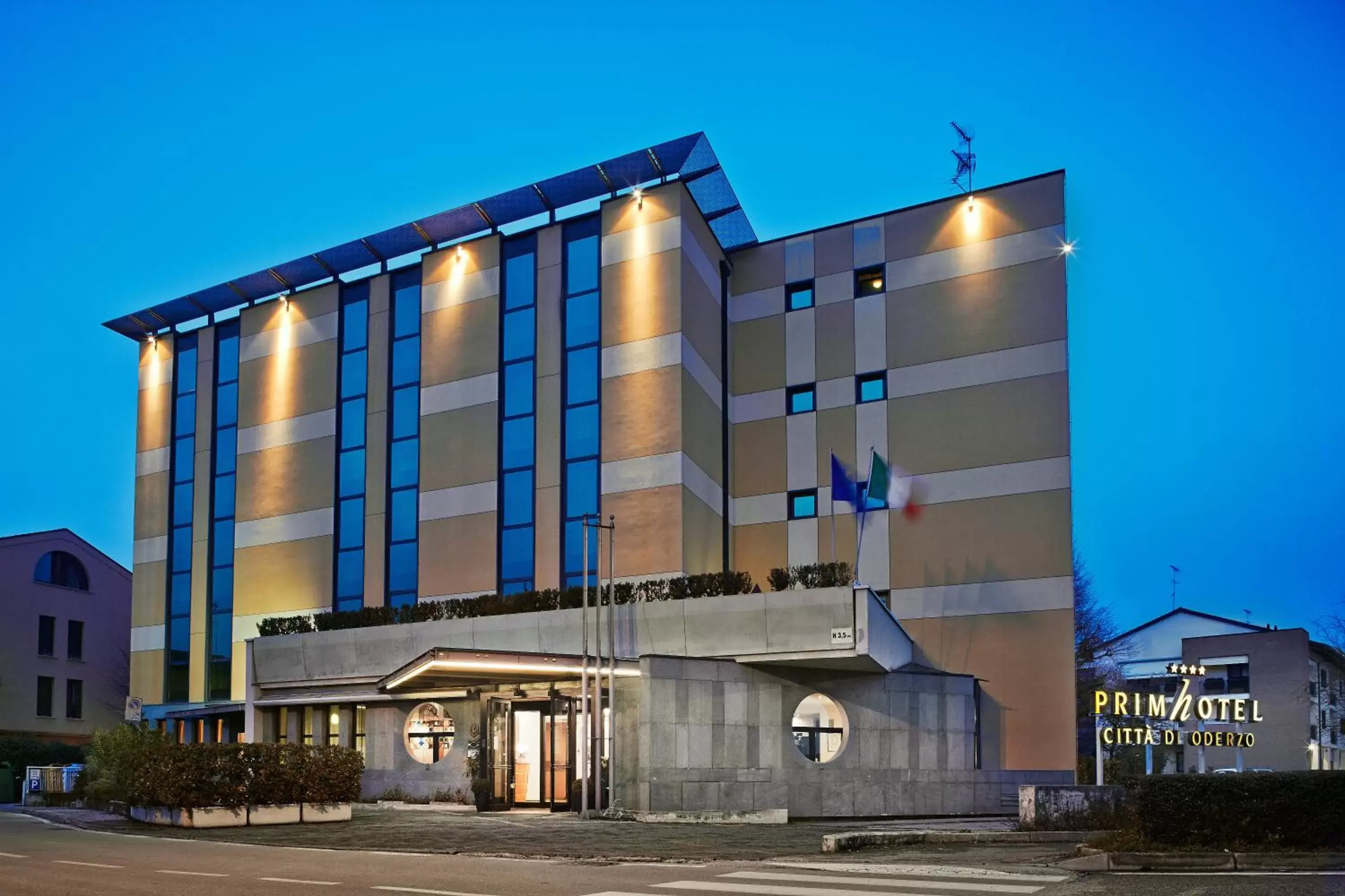 Facade/entrance, Property Building in Primhotel