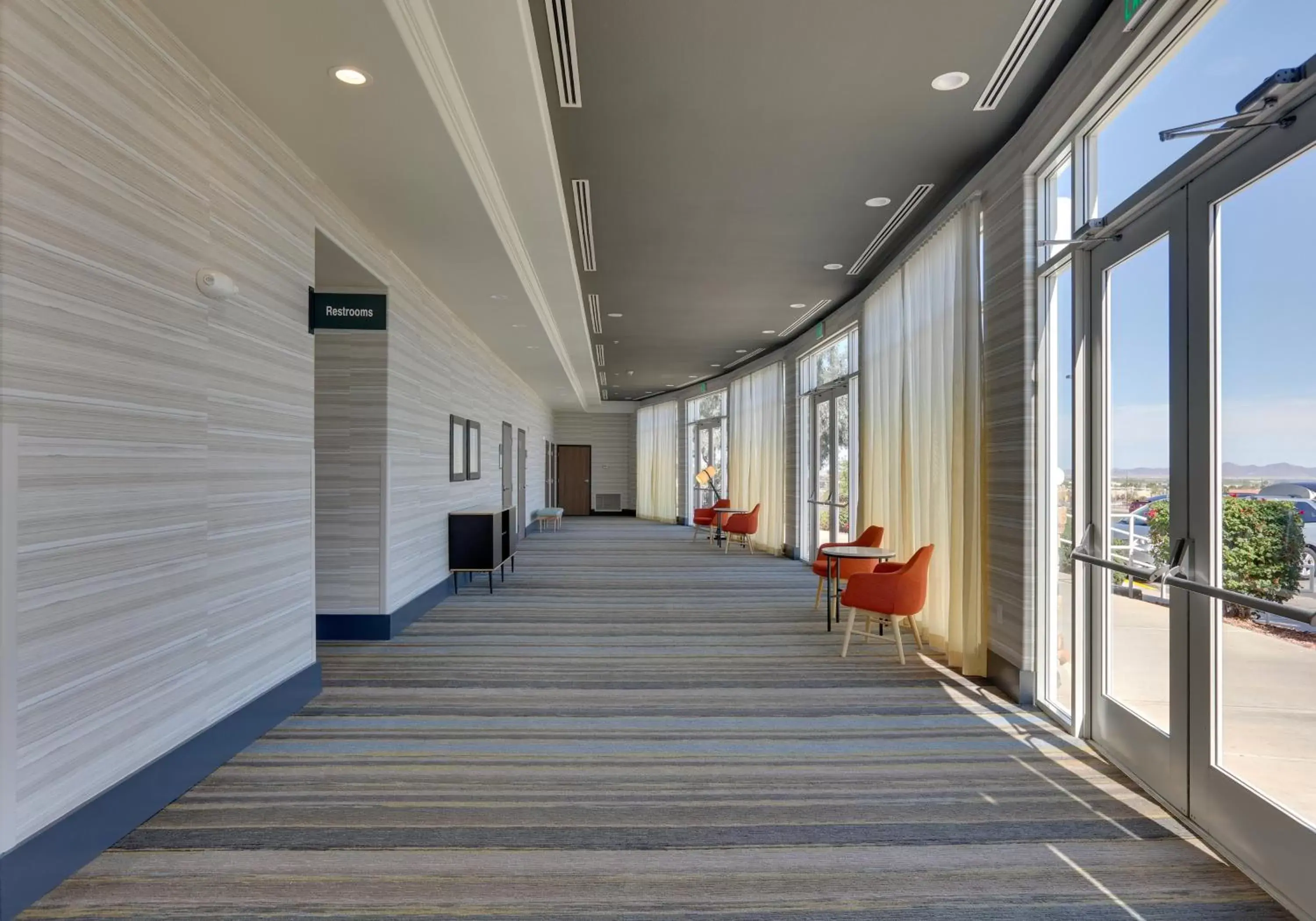 Meeting/conference room in Holiday Inn Yuma, an IHG Hotel