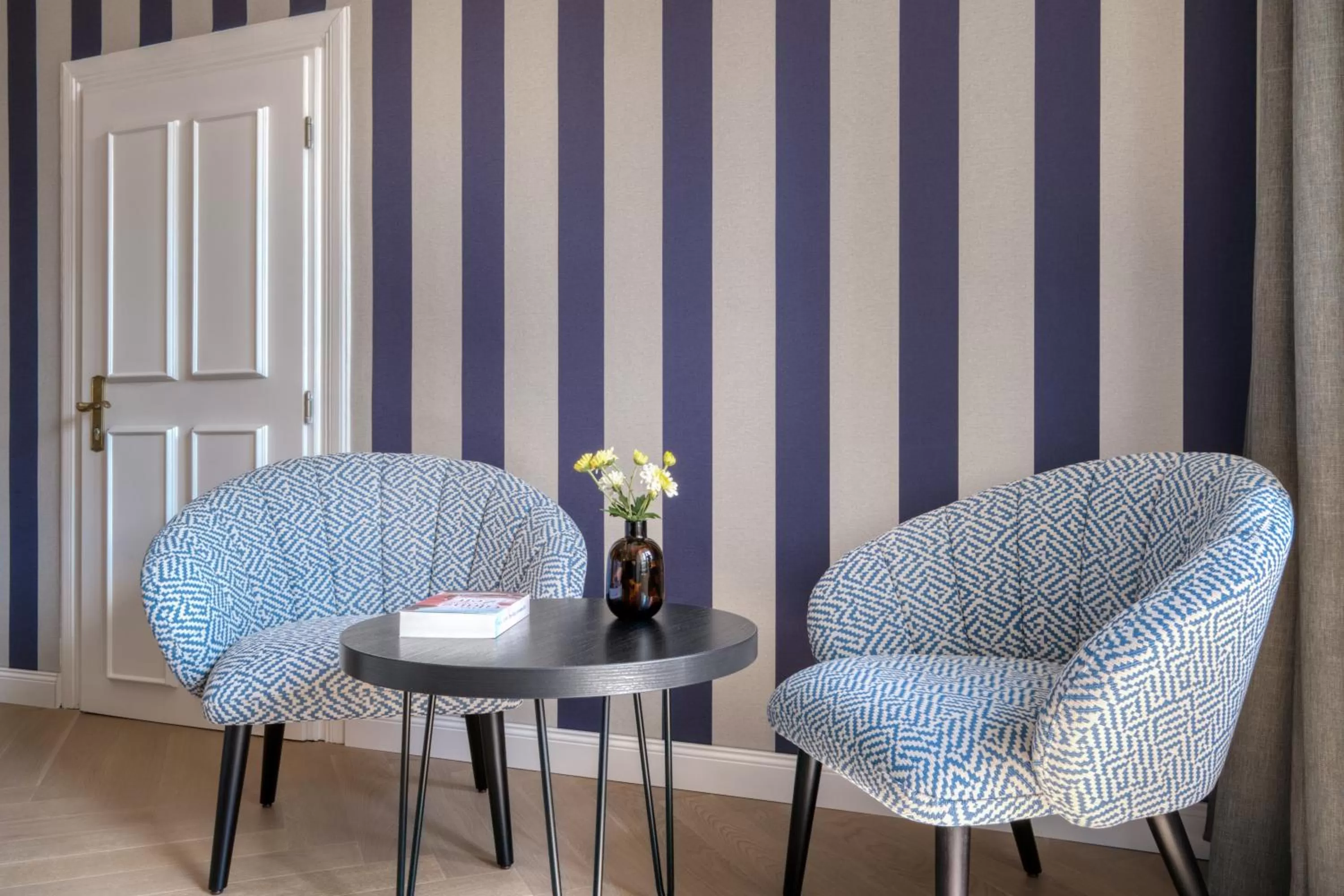 Seating area in Hotel Eisenhut