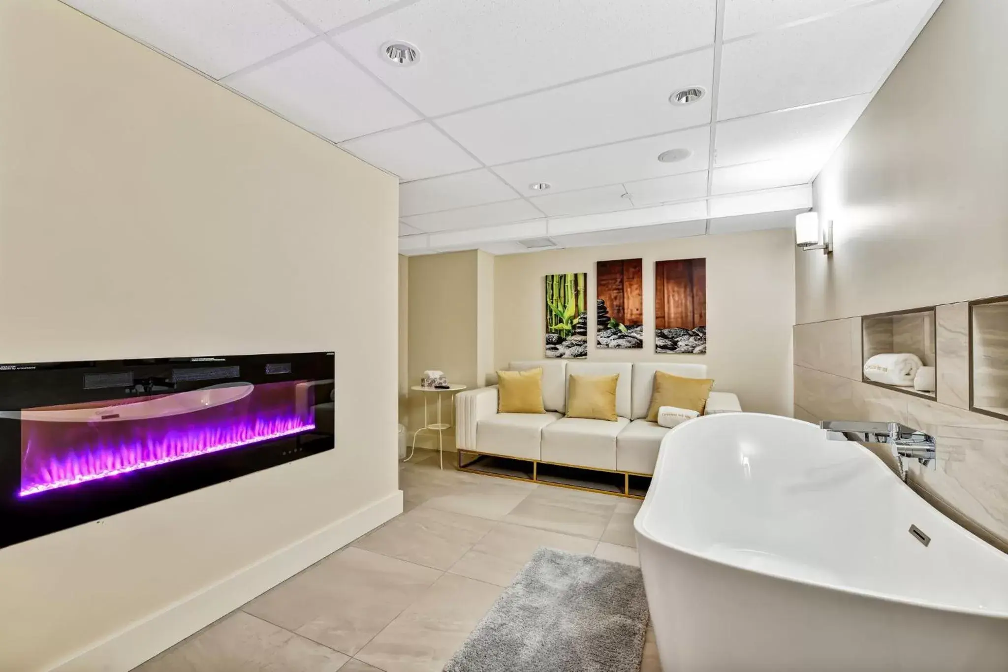 Spa and wellness centre/facilities, TV/Entertainment Center in Oceanfront Suites at Cowichan Bay