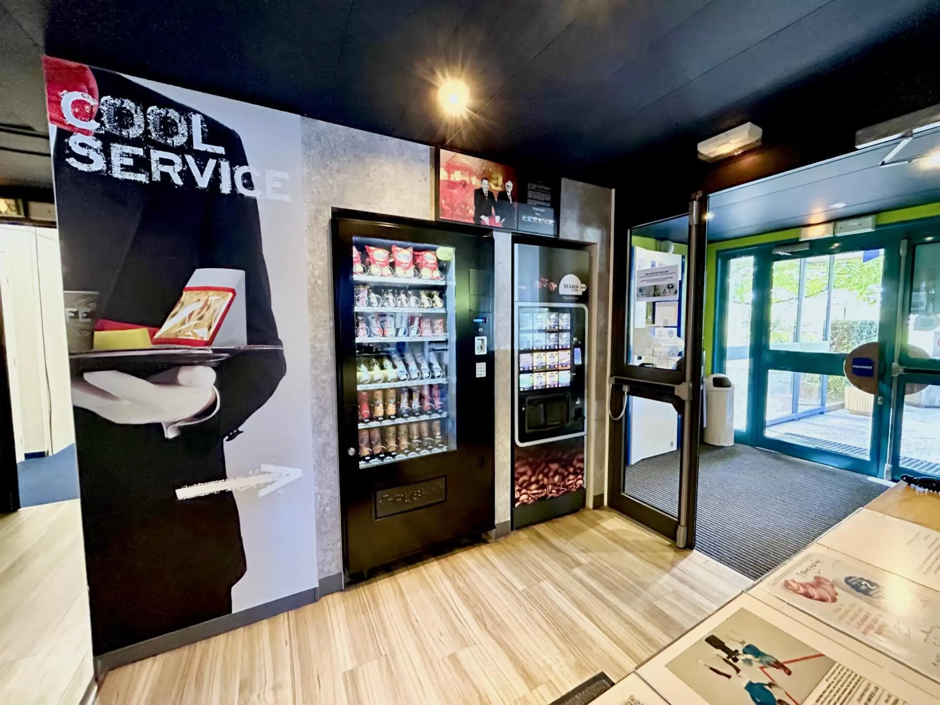 vending machine, Supermarket/Shops in ibis Budget Beaune