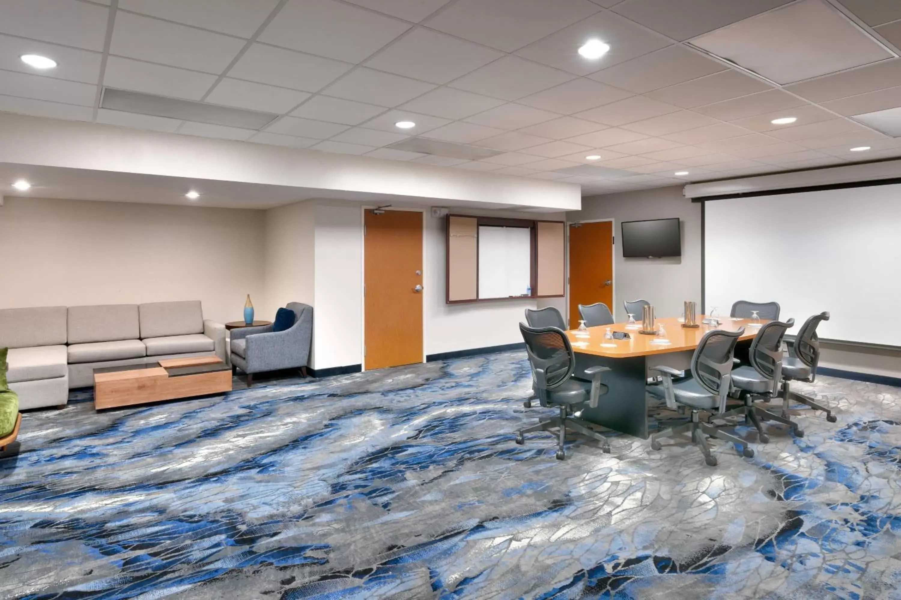 Meeting/conference room in Fairfield Inn & Suites Seattle Bellevue/Redmond