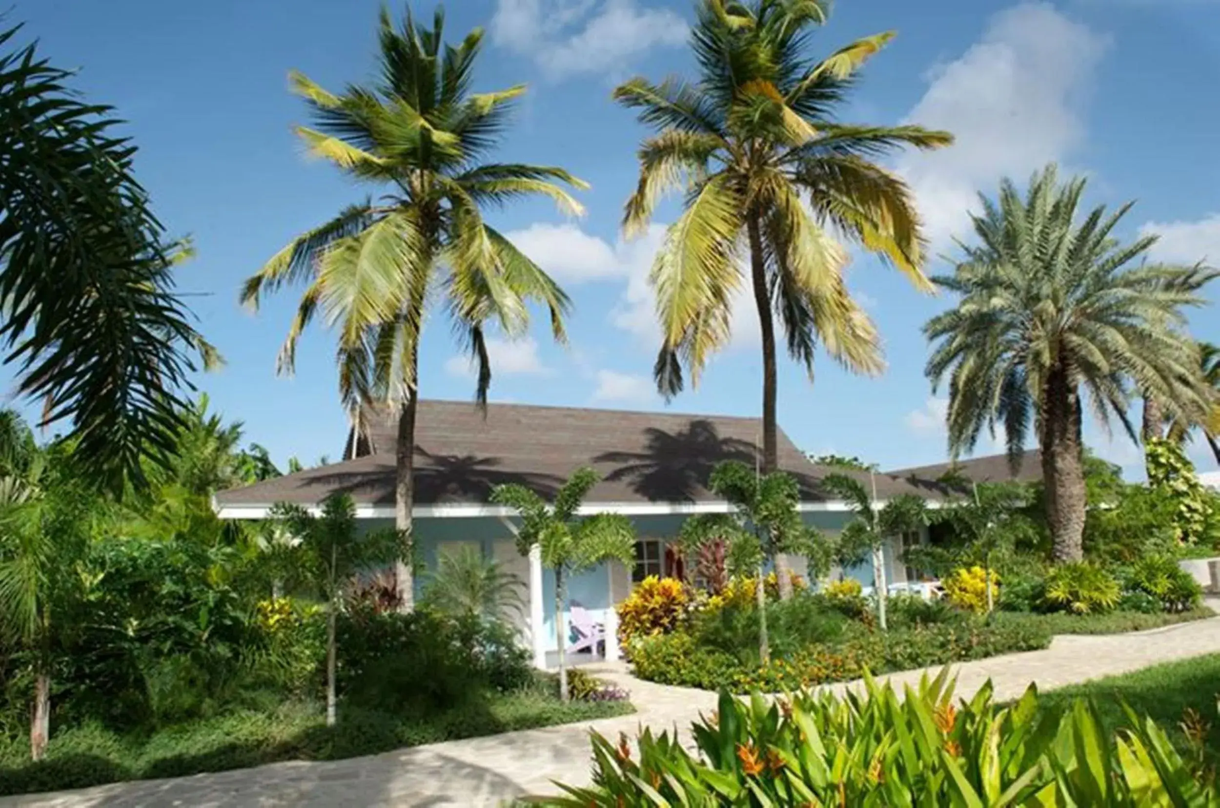 Facade/entrance in Trupial Hotel & Casino Facade/entrance in Trupial Hotel & Casino