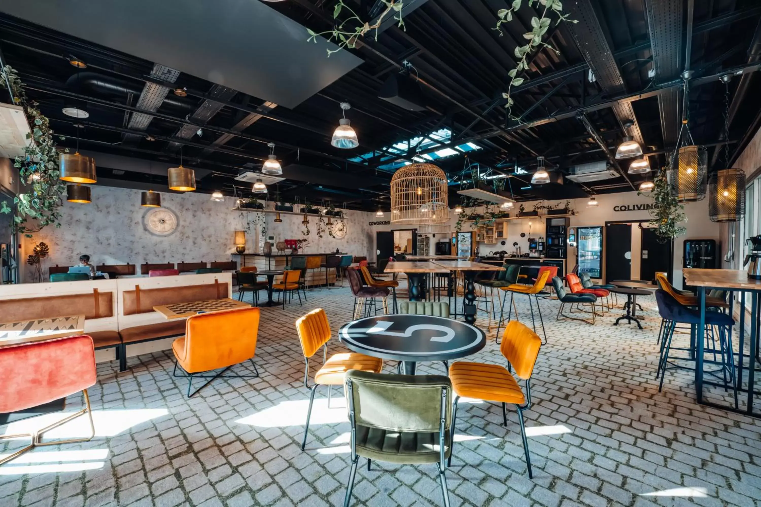 Breakfast in COWOOL AVIGNON Breakfast in COWOOL AVIGNON