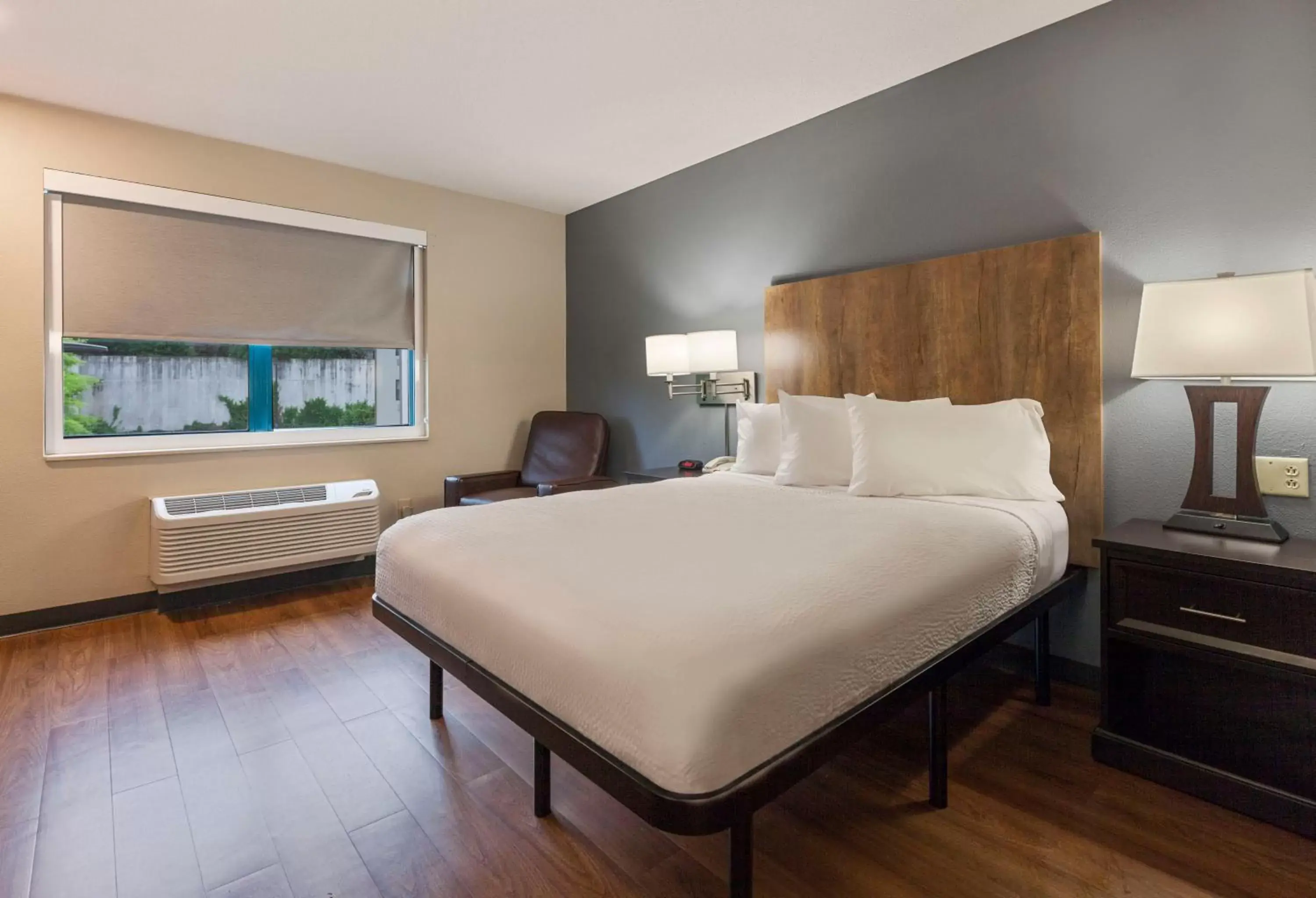 Bed in Extended Stay America Premier Suites - Nashville - Vanderbilt