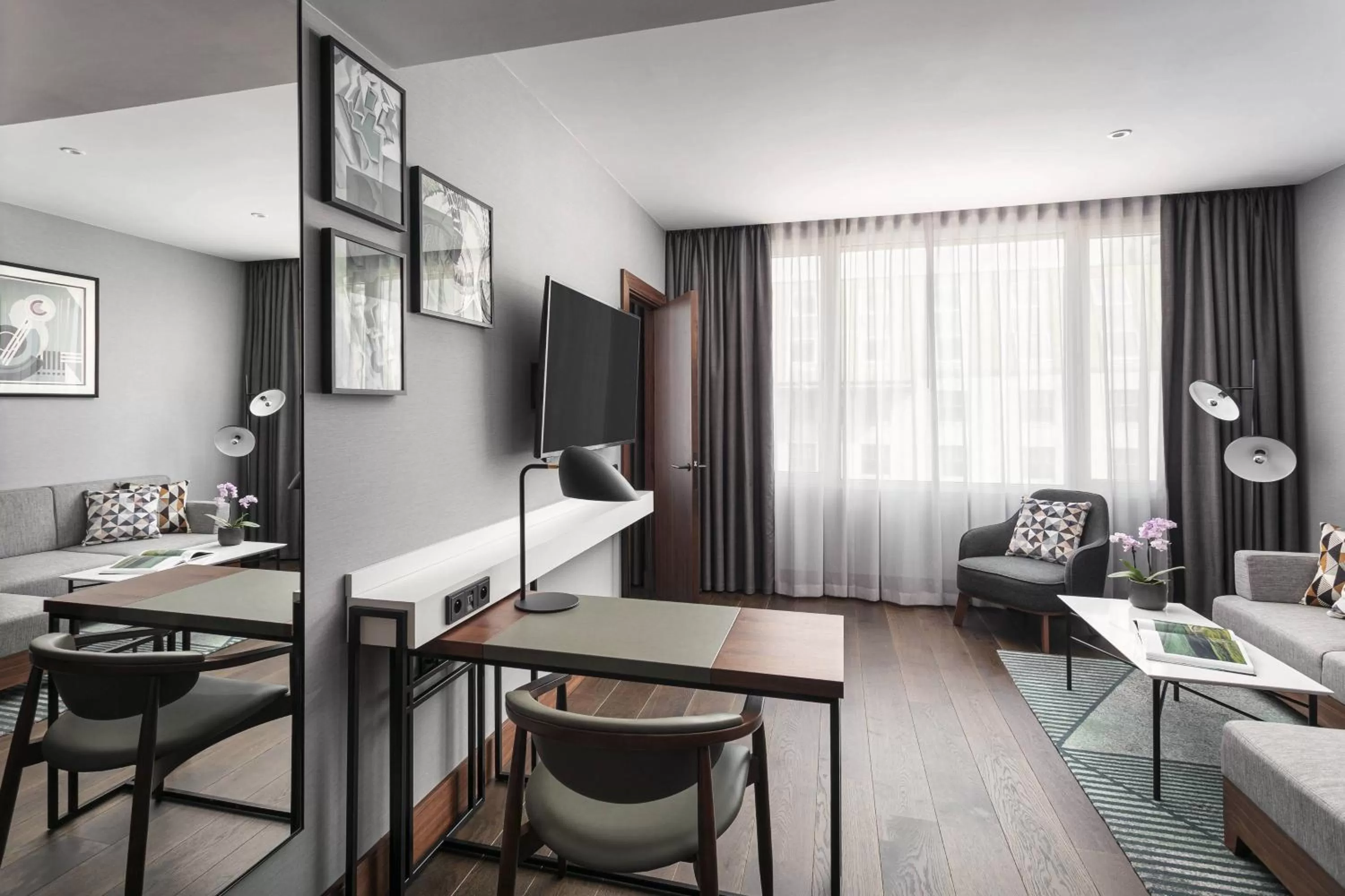 Photo of the whole room in Prague Marriott Hotel