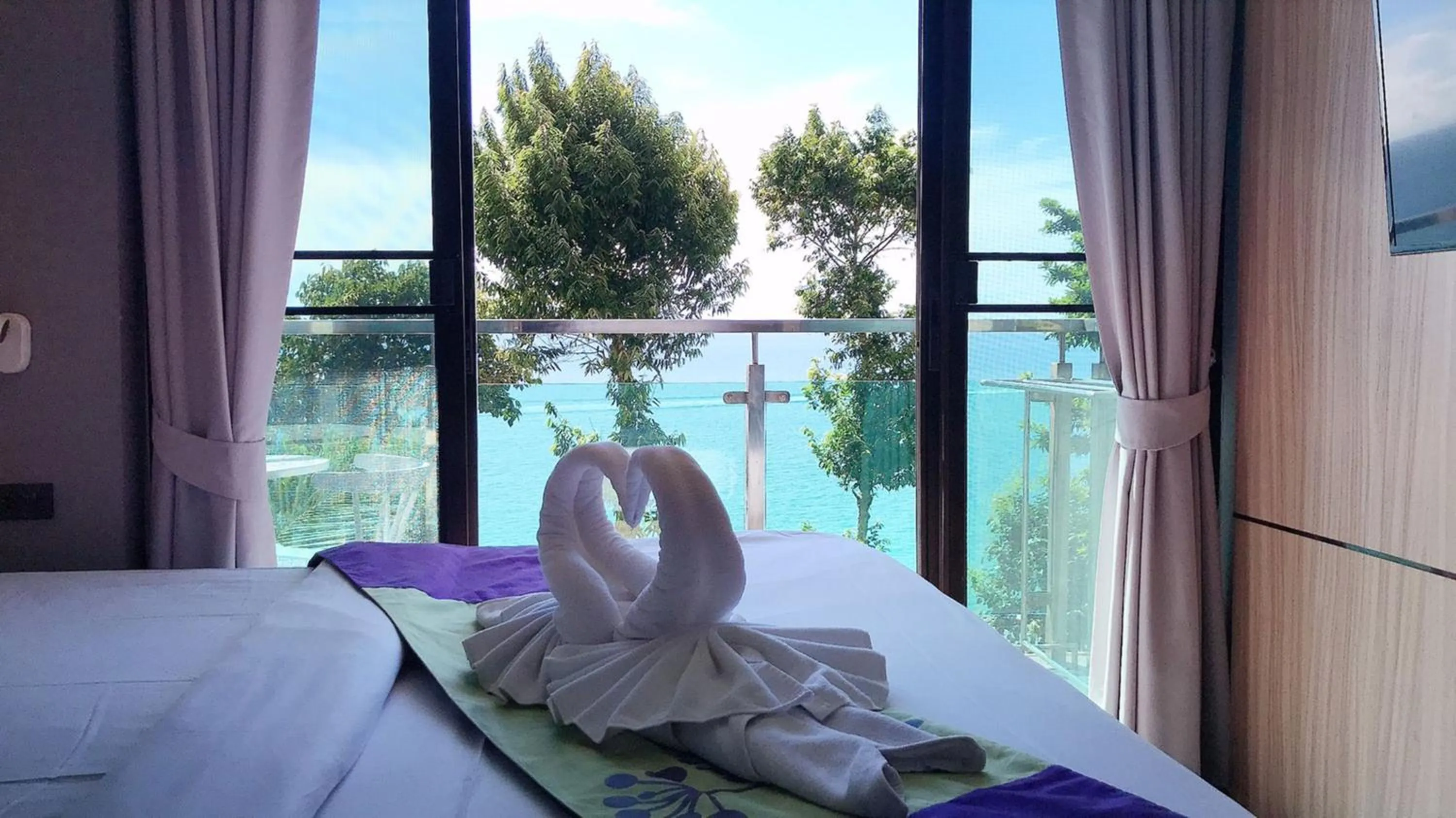 View (from property/room), Bed in Cliff Lanta Suite-Koh Lanta Krabi