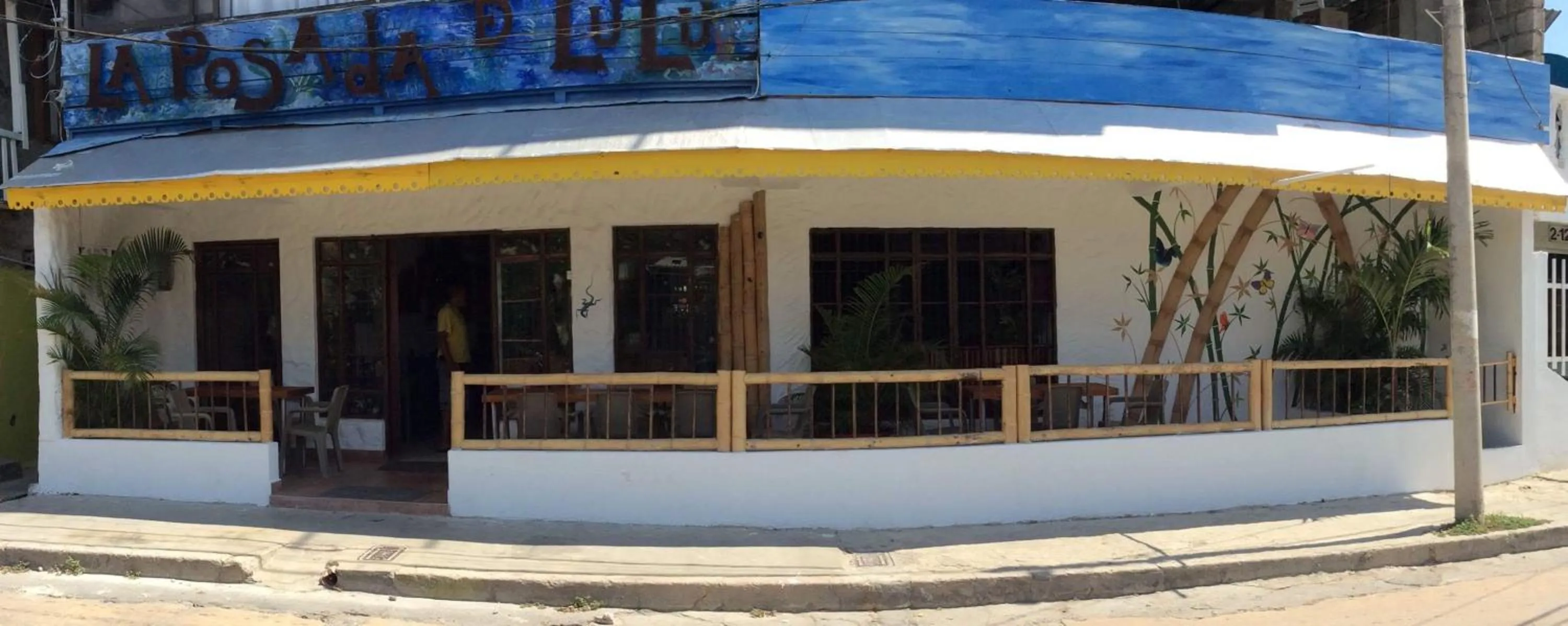 Facade/entrance in La Posada De Lulú
