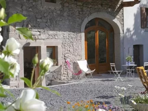 Property building in Chambres d'hôtes-Les Chambres de Mado