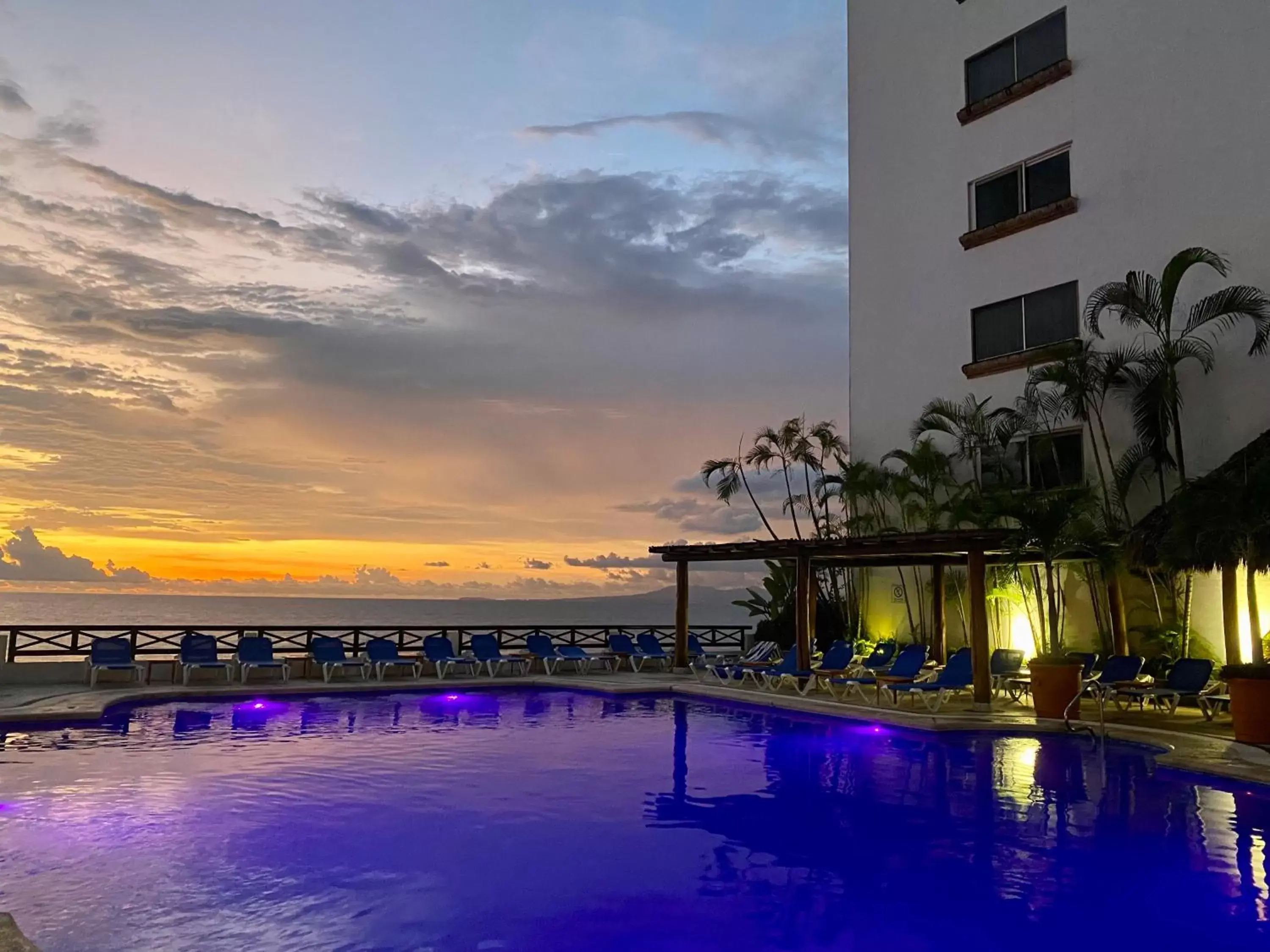 Swimming Pool in Costa Sur Resort & Spa