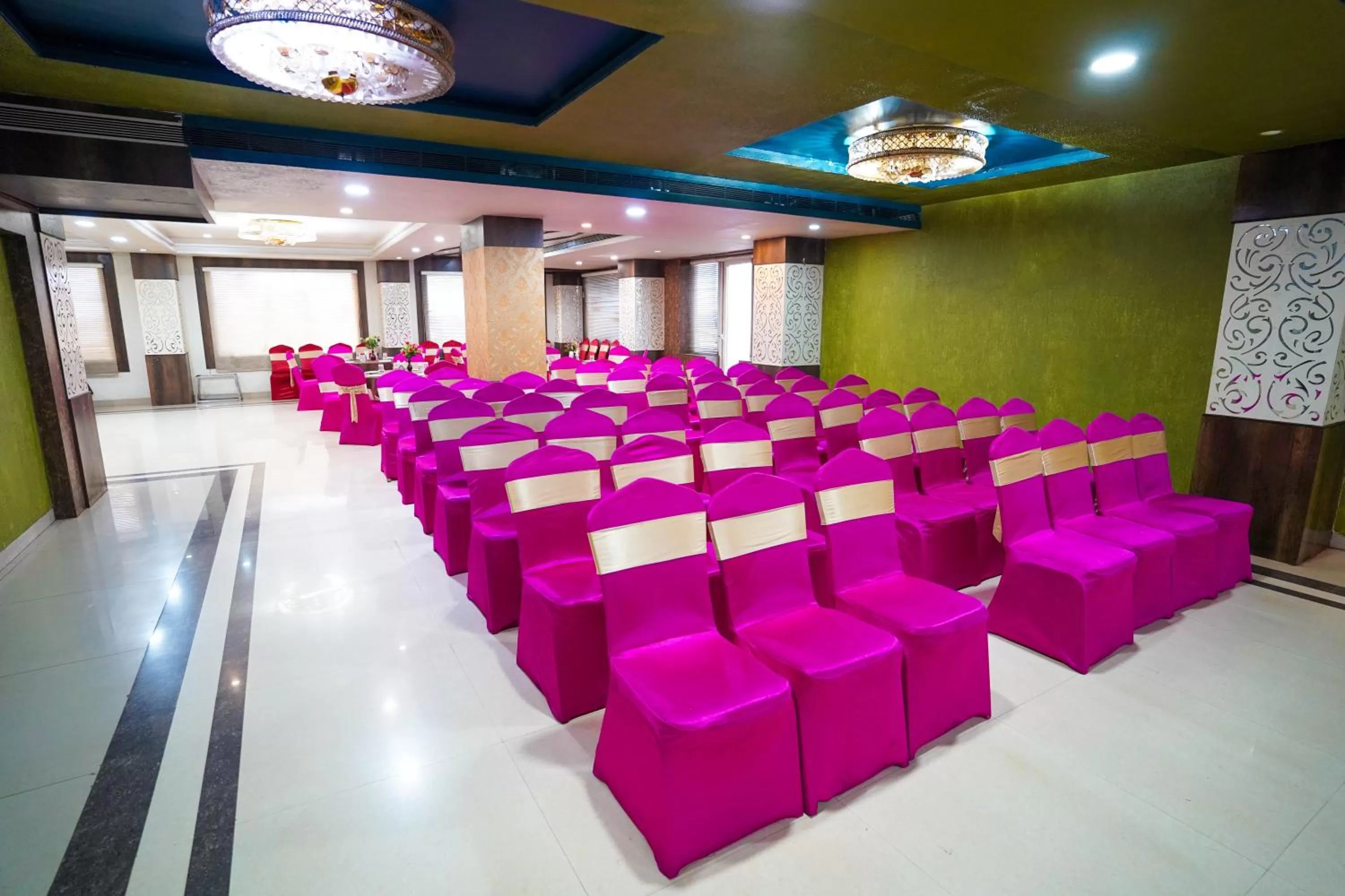 Banquet/Function facilities in Hotel Floret Inn
