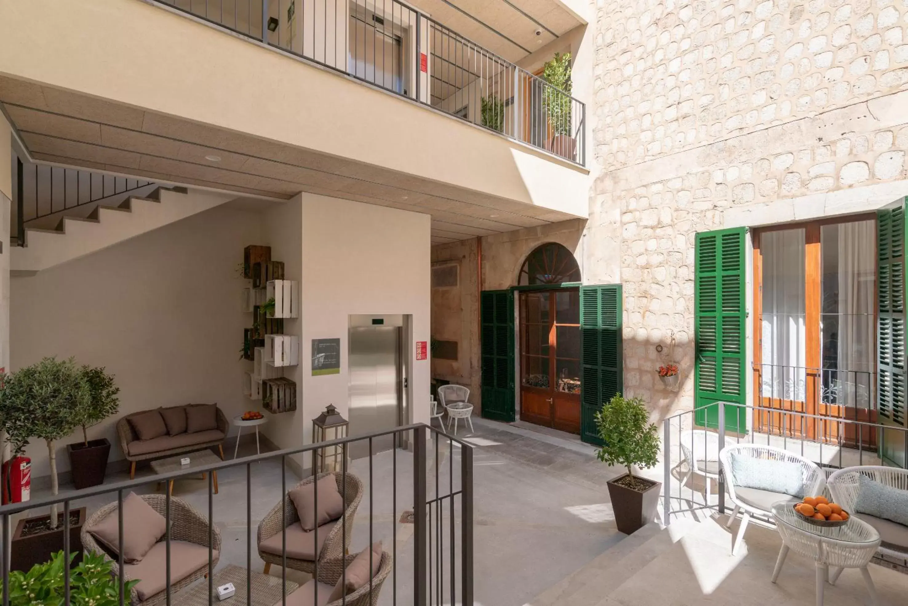 Patio in Soller Plaza