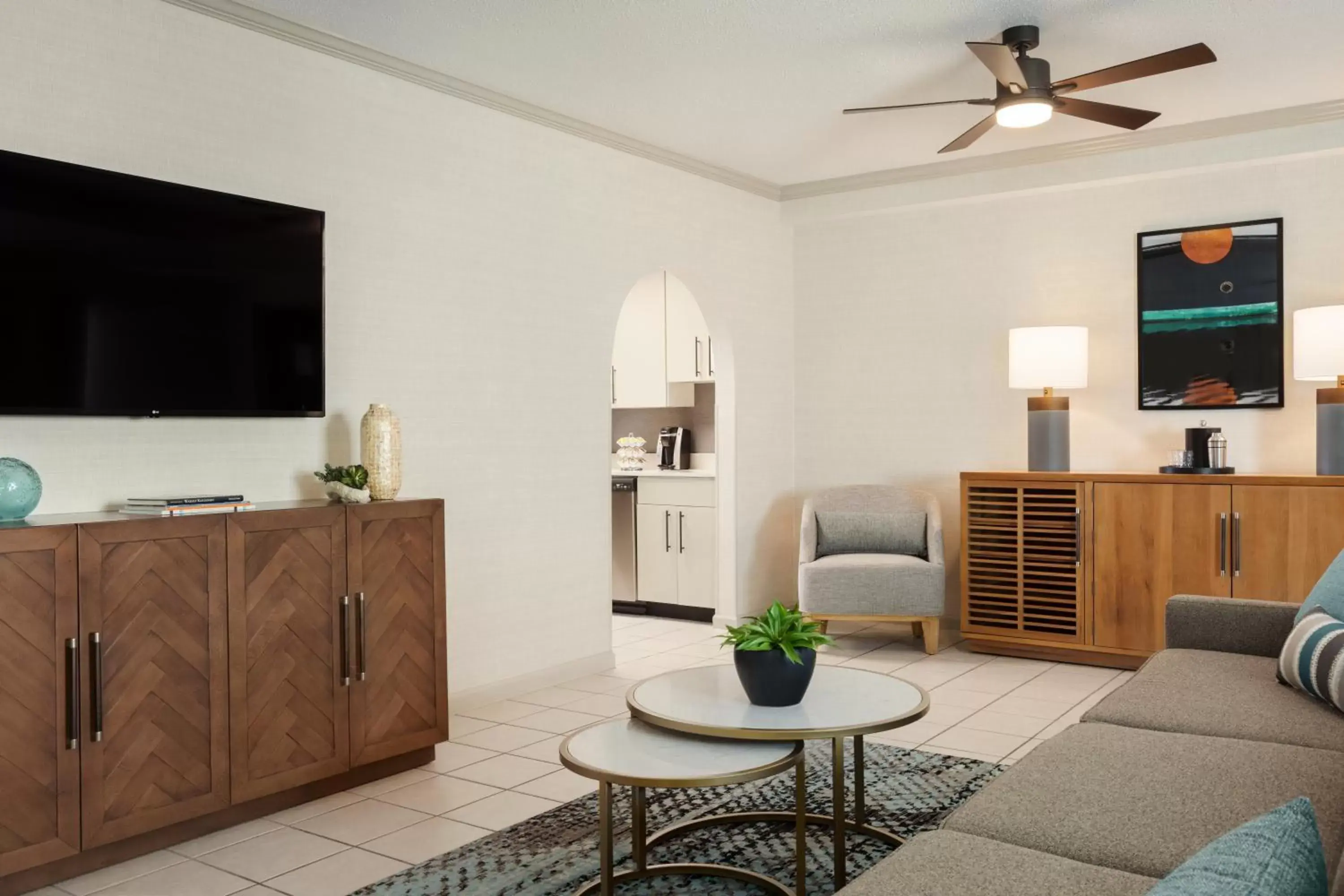 Bedroom, TV/Entertainment Center in Holiday Inn & Suites Ocean City, an IHG Hotel