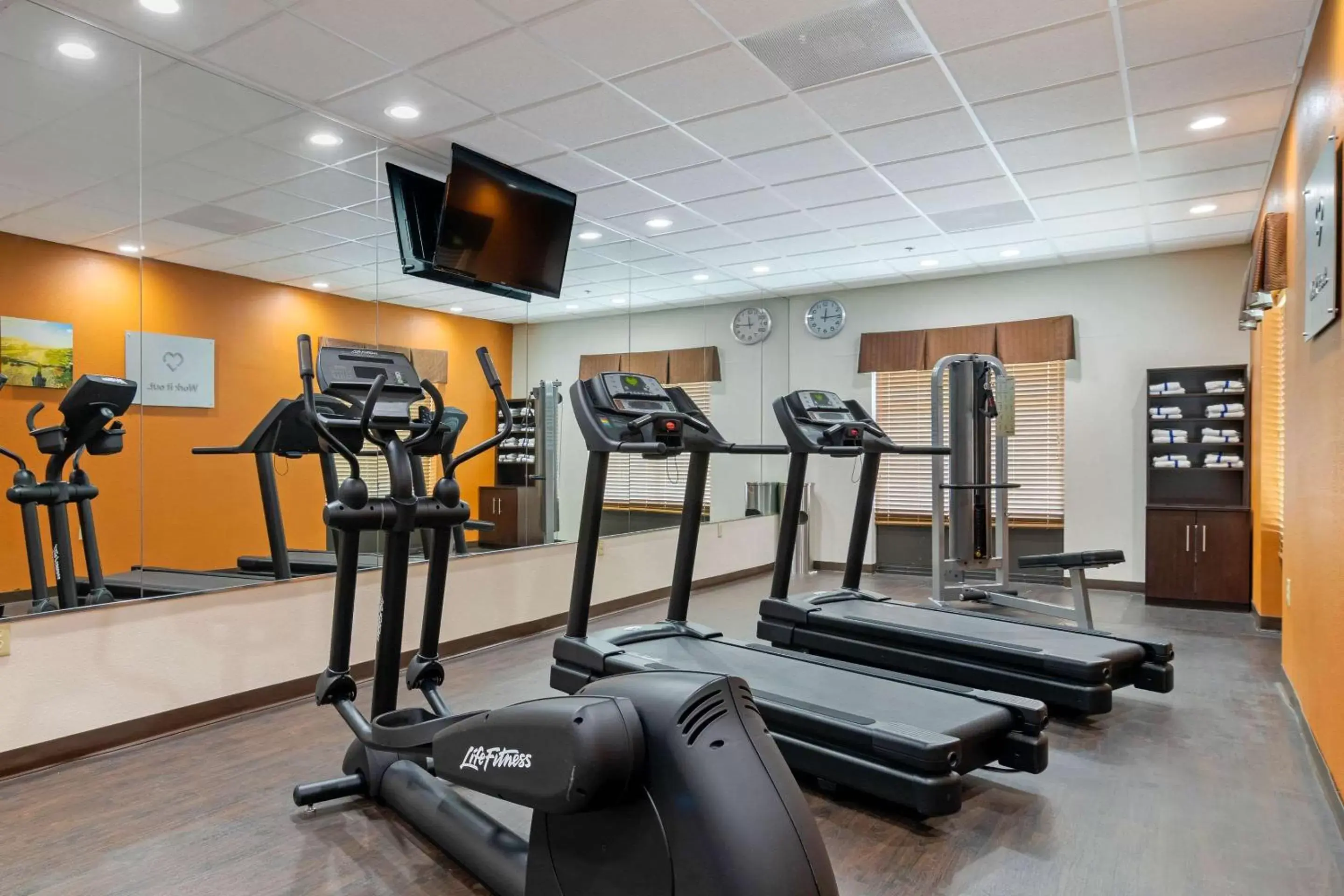 Activities, Fitness Center/Facilities in Comfort Suites Byron Warner Robins