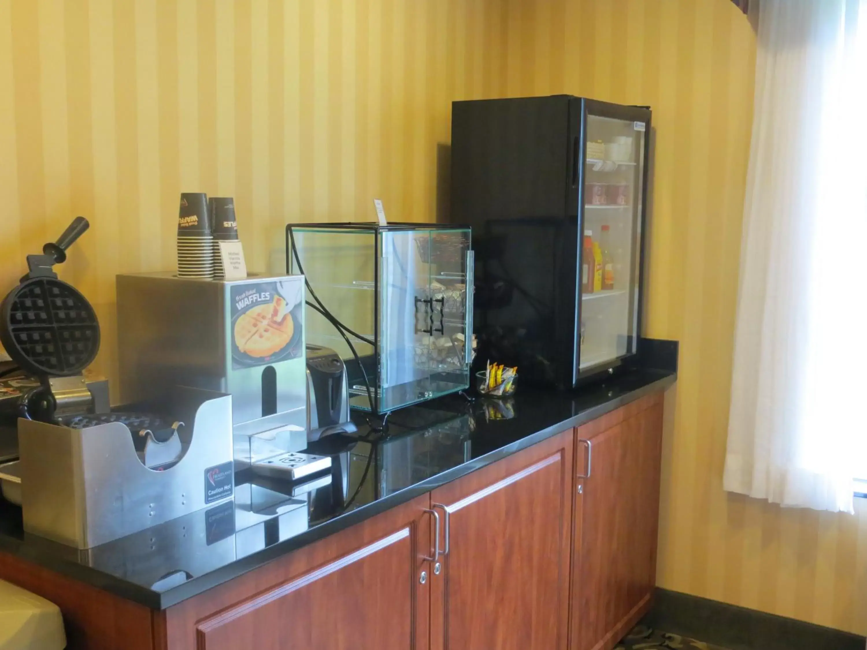 Restaurant/places to eat in Cobblestone Inn & Suites - Brillion Restaurant/places to eat in Cobblestone Inn & Suites - Brillion