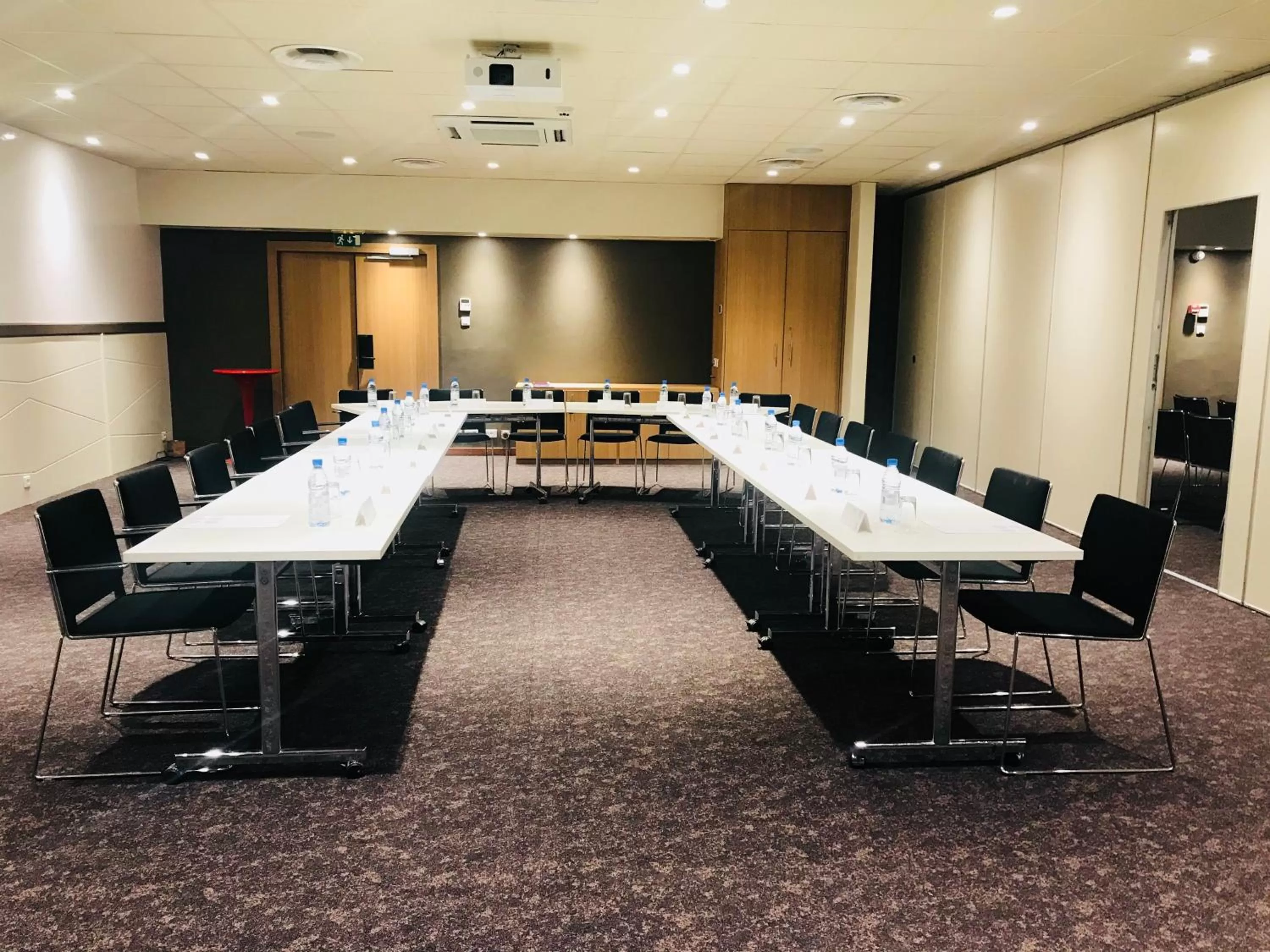 Business facilities in Novotel Dakar