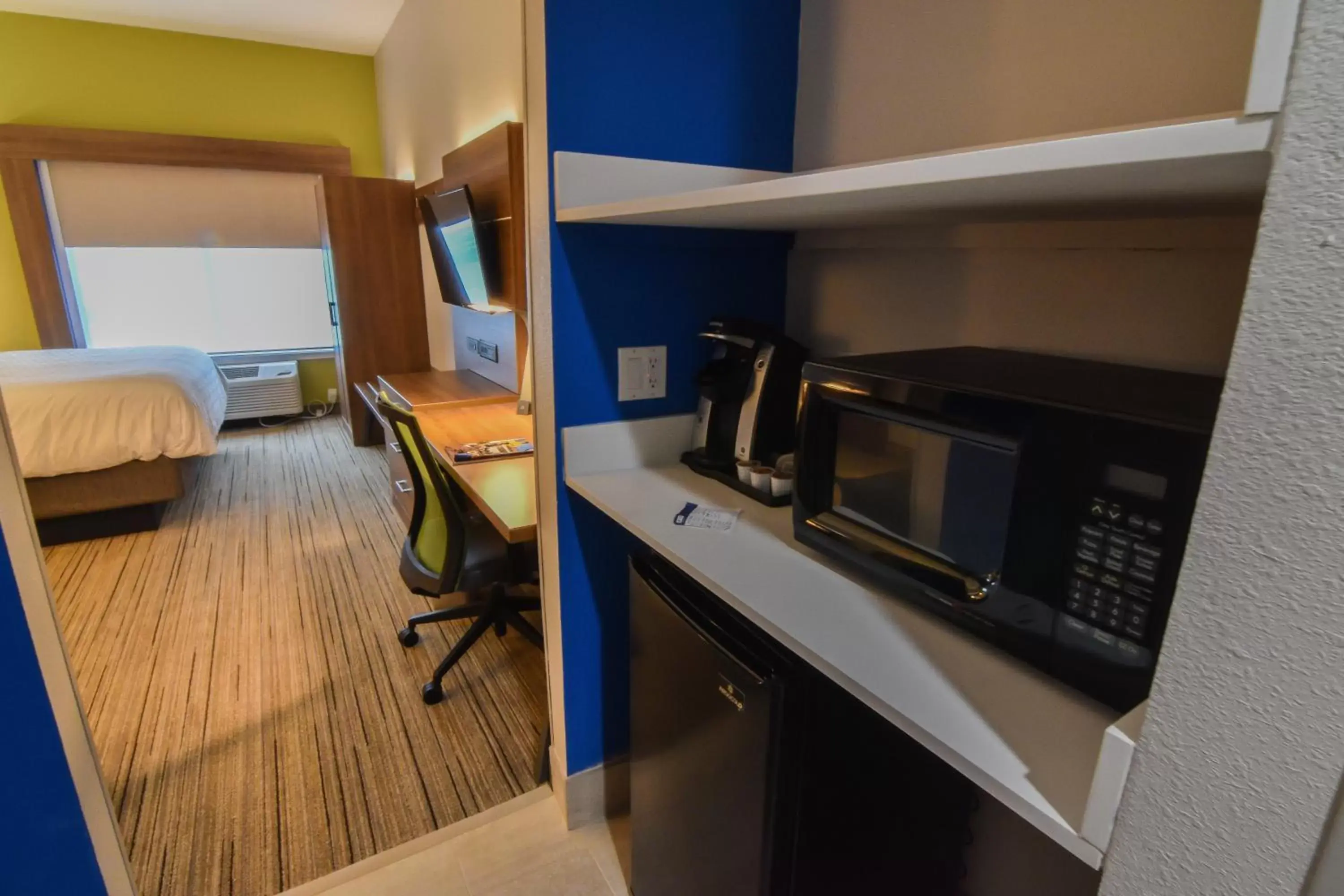 Photo of the whole room in Holiday Inn Express & Suites - Indianapolis Northwest, an IHG Hotel