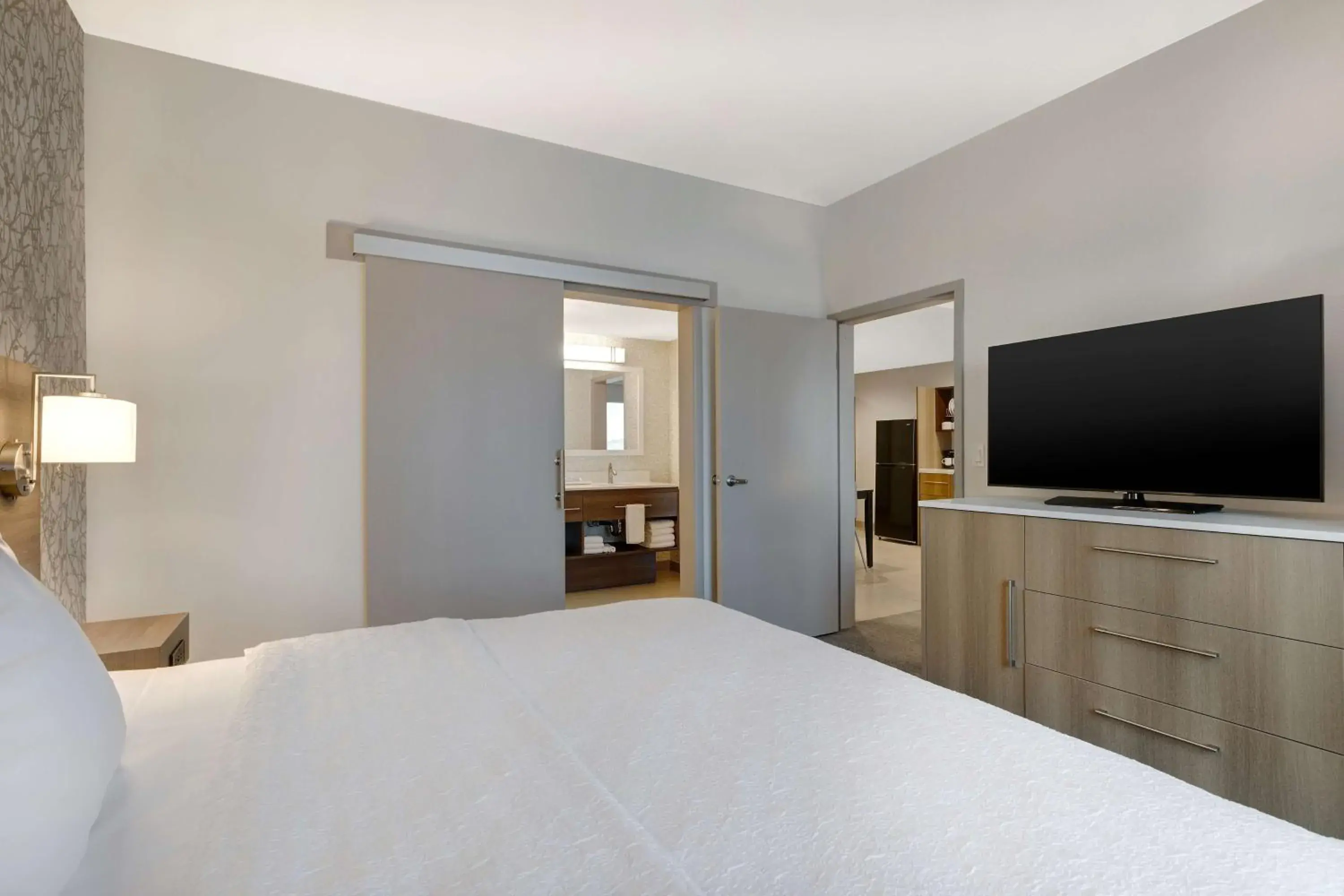 Bed in Home2 Suites By Hilton Las Vegas Southwest I-215 Curve