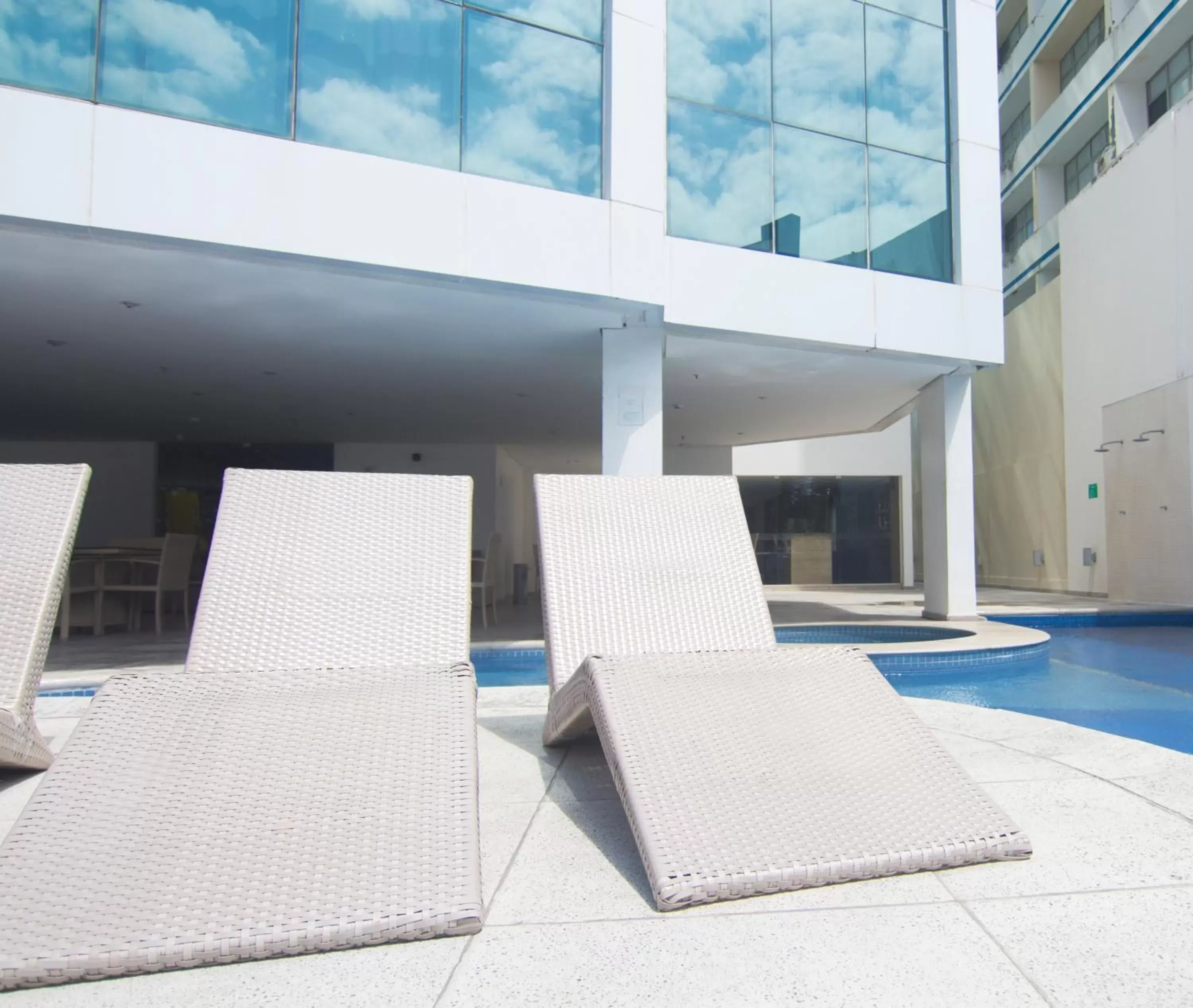 Patio, Swimming Pool in Hotel Brisa Praia