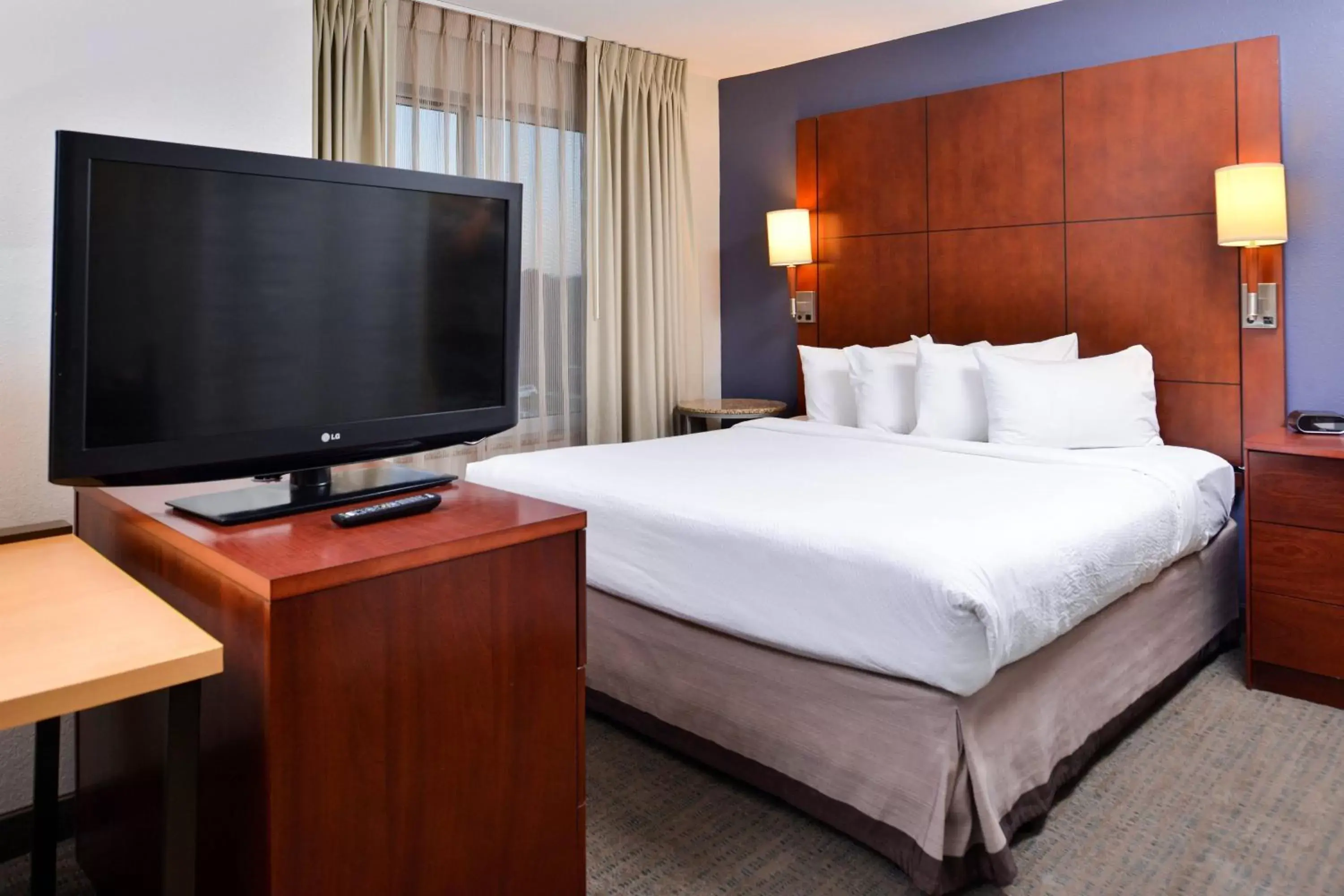 Bedroom, Bed in Residence Inn by Marriott Coralville