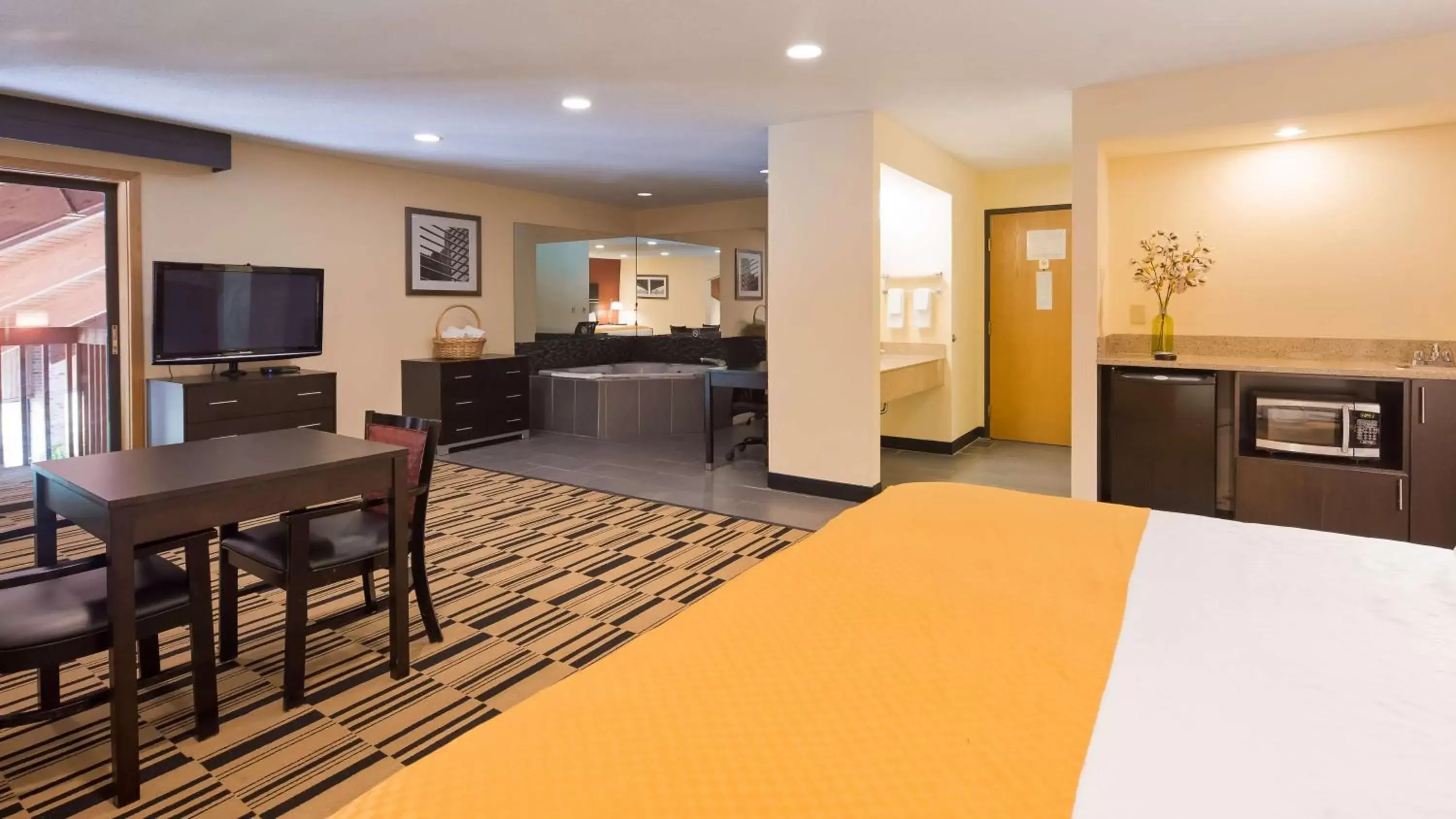 Photo of the whole room in Best Western Shippensburg