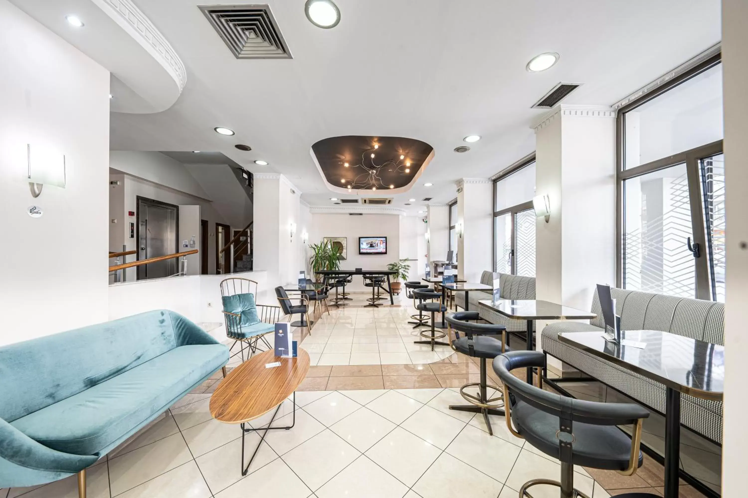 Lobby or reception, Lounge/Bar in Rotonda Hotel