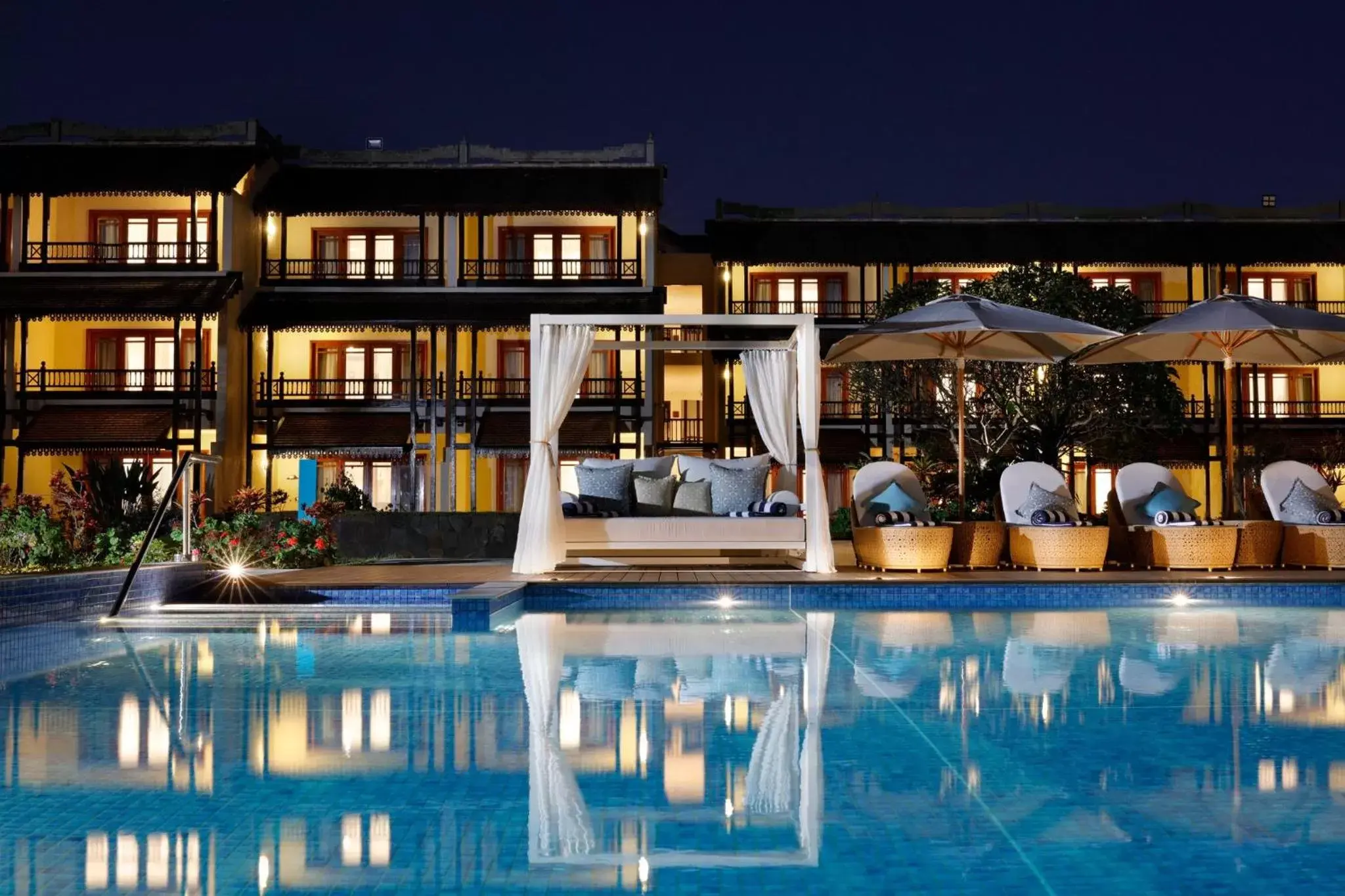 Swimming pool in Sofitel Mauritius L'Imperial Resort & Spa Swimming pool in Sofitel Mauritius L'Imperial Resort & Spa