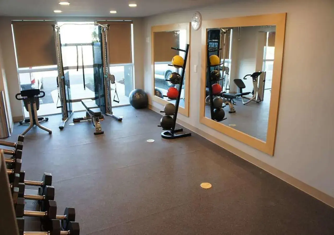 Fitness centre/facilities, Fitness Center/Facilities in La Quinta Inn & Suites by Wyndham Perry