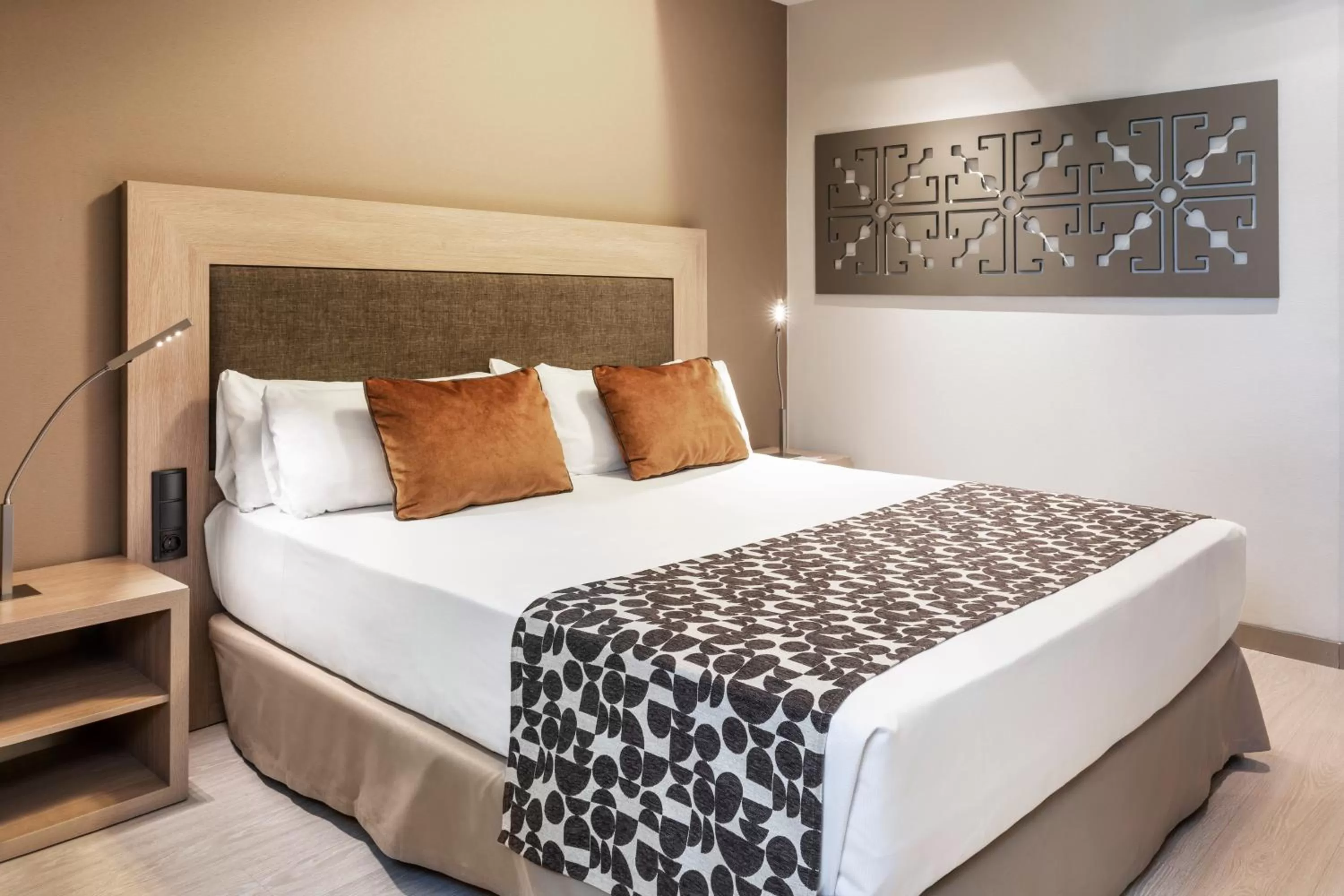 Suite in Catalonia Plaza Mayor