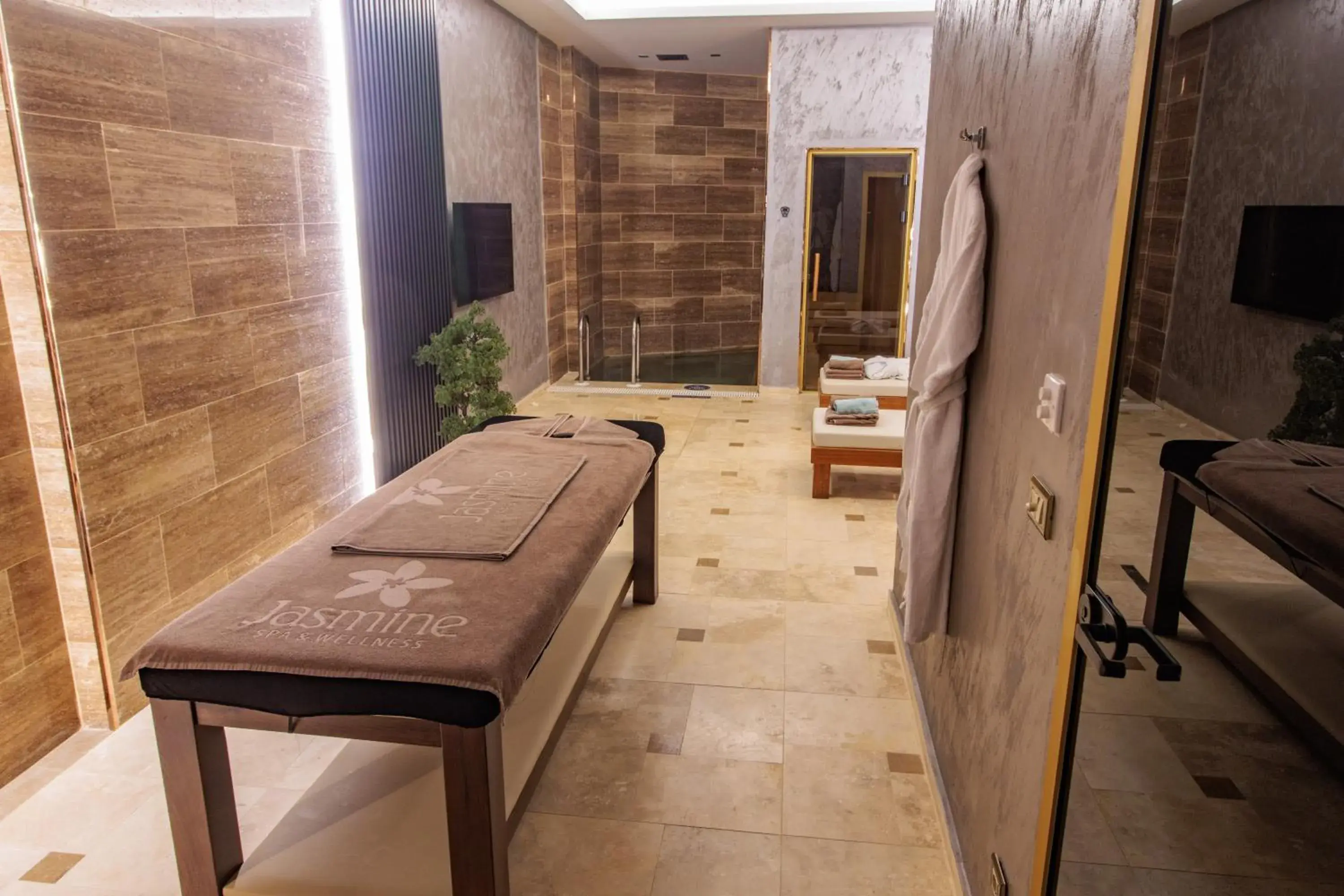 Spa and wellness centre/facilities in Anadolu Hotels Esenboga Thermal