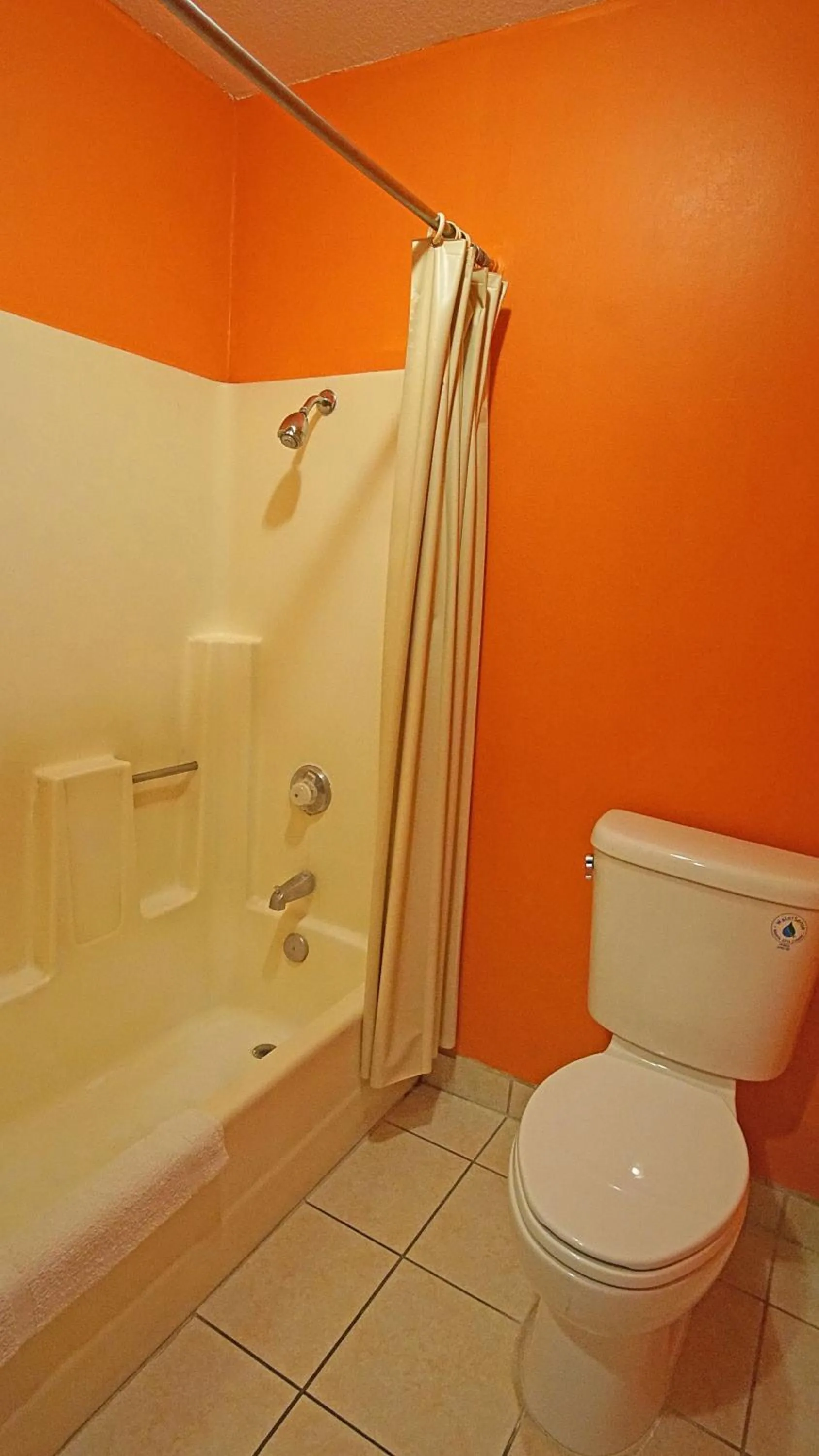 Los Angeles Inn & Suites - LAX