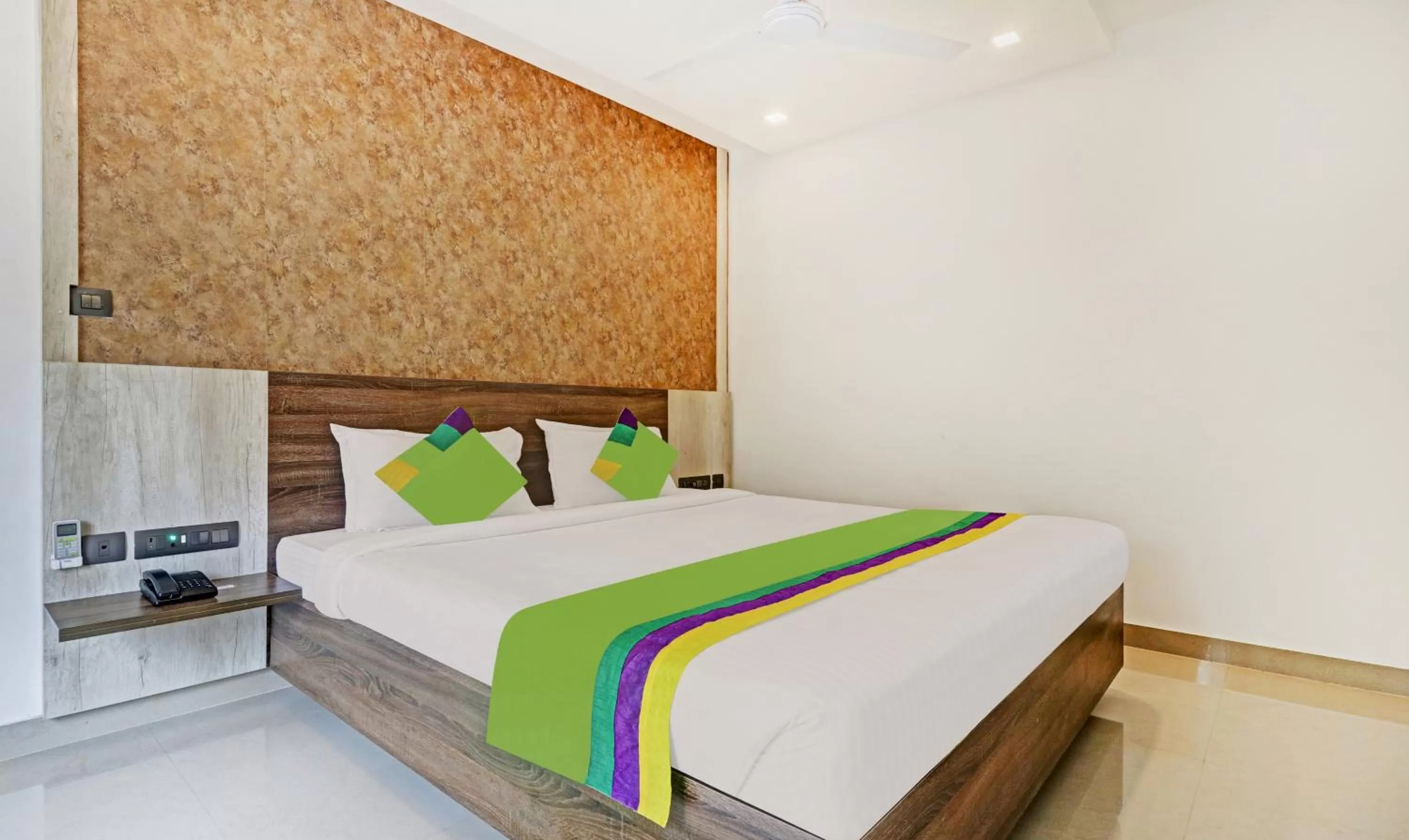 Bedroom, Bed in Treebo Trend Sreepathi Mayoogha