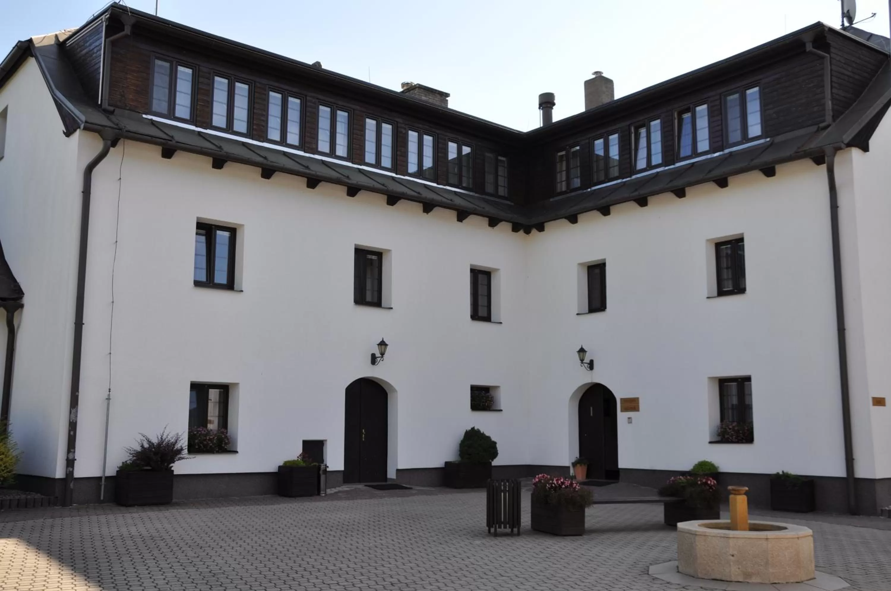 Facade/entrance in Hotel a Hostinec Tálský mlýn