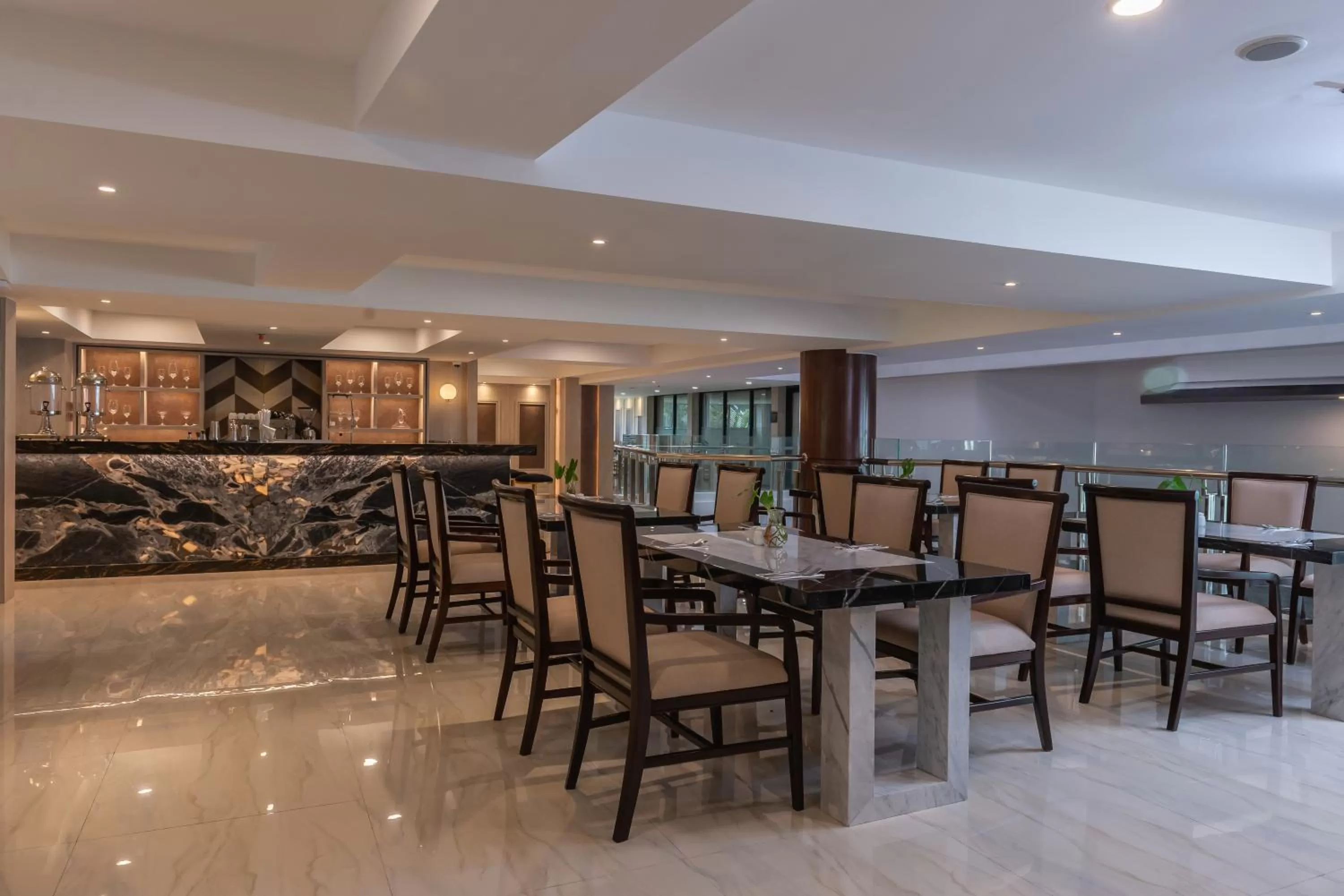 Restaurant/places to eat in Dream of Aventus Hotel Kuta