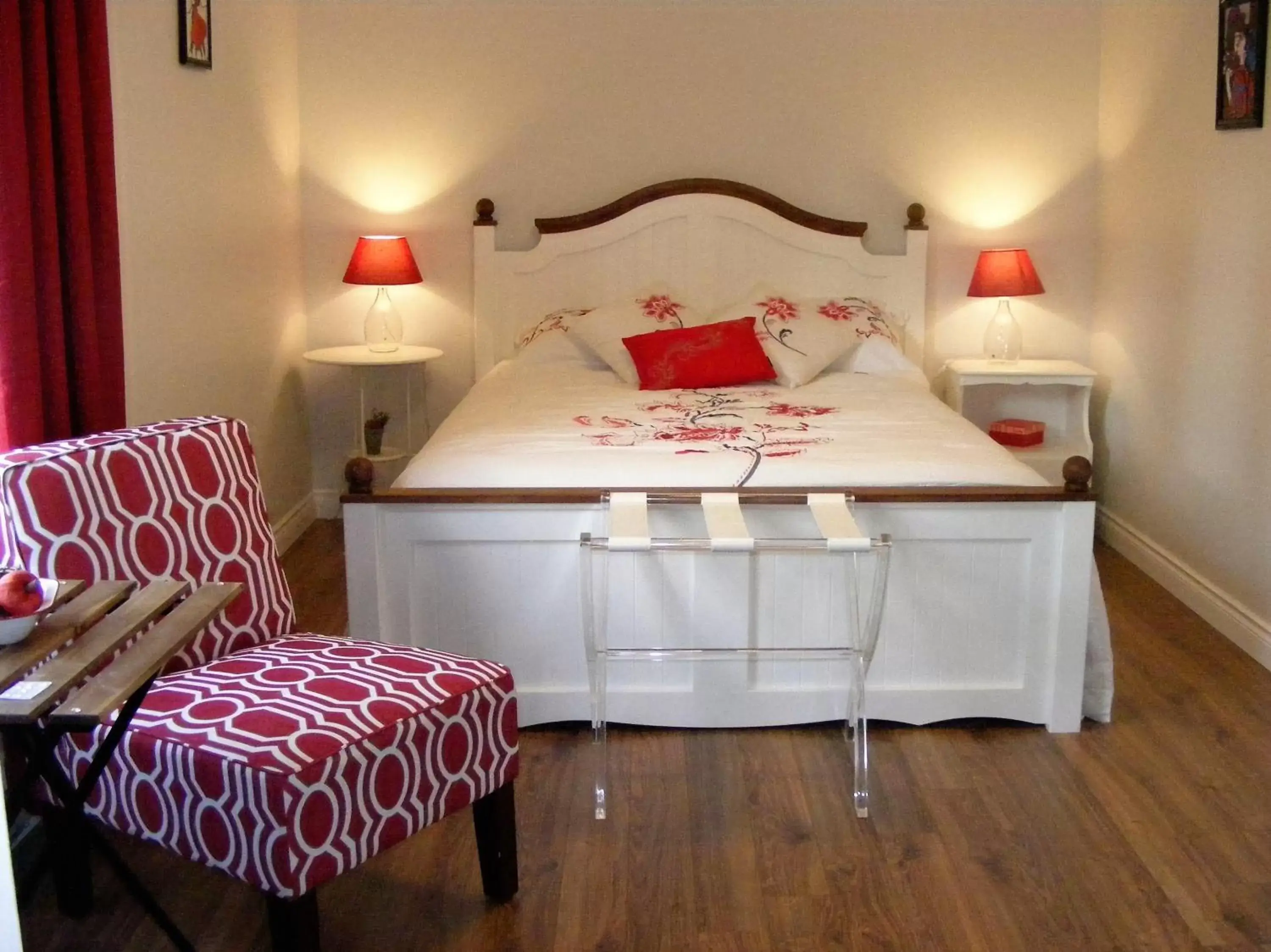 Photo of the whole room, Bed in Gite L'Antre d'Eux