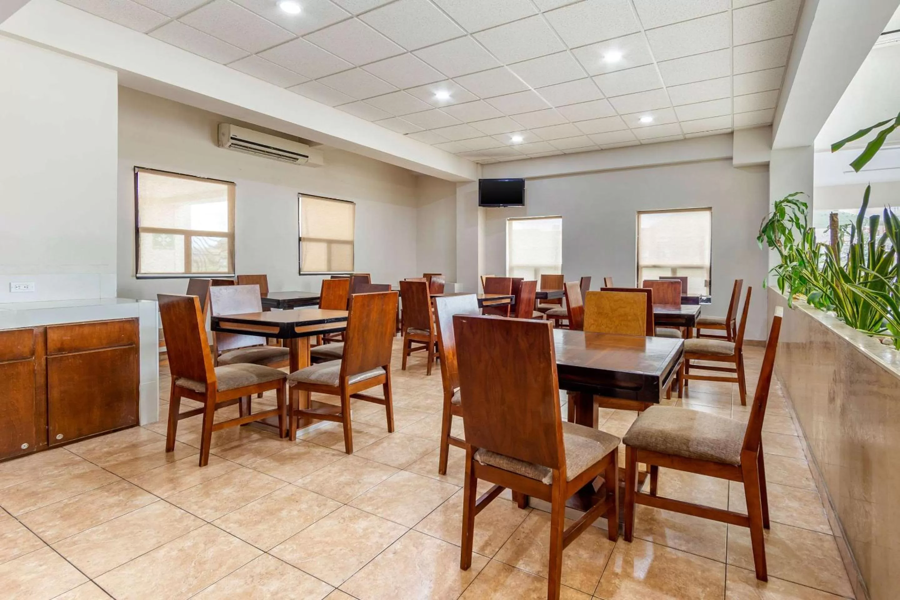 Restaurant/places to eat in Comfort Inn Chihuahua