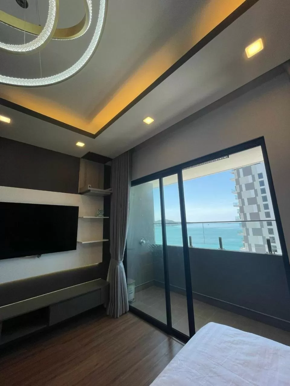 Photo of the whole room, Bed in FLC Sea Tower Quy Nhơn - Homostay