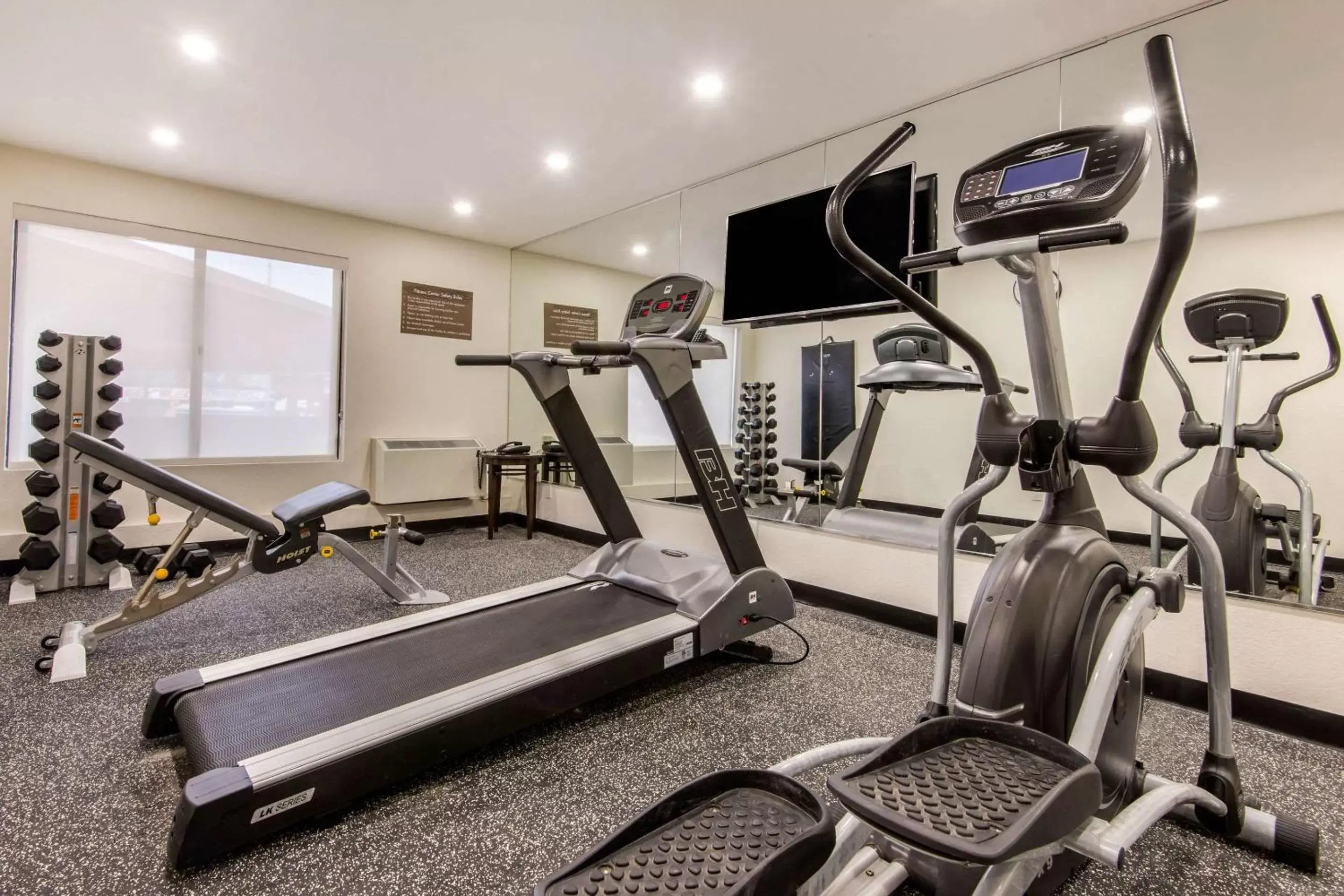 Fitness centre/facilities, Fitness Center/Facilities in Comfort Inn Airport West