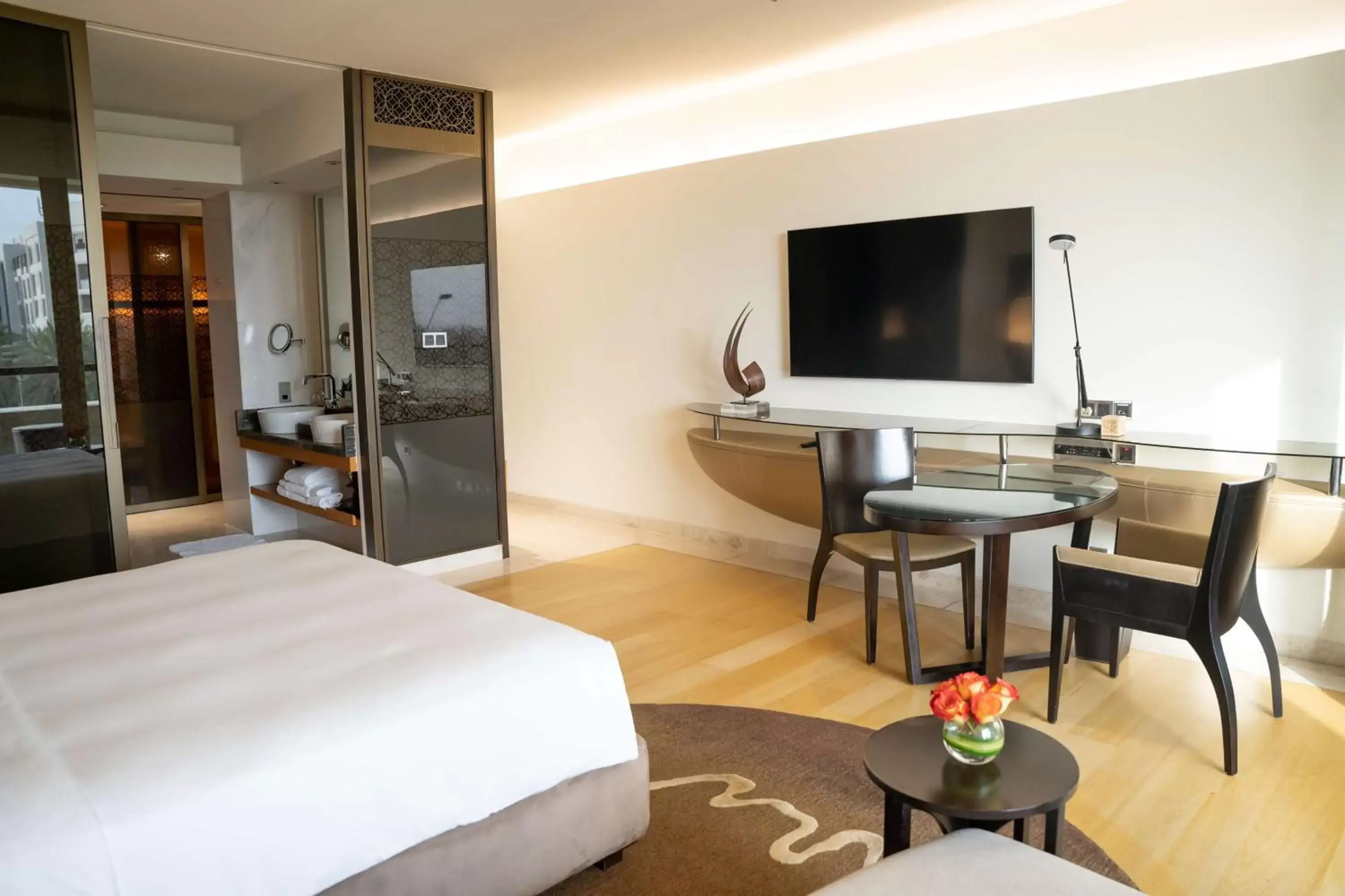 Bedroom, TV/Entertainment Center in Park Hyatt Abu Dhabi Hotel and Villas
