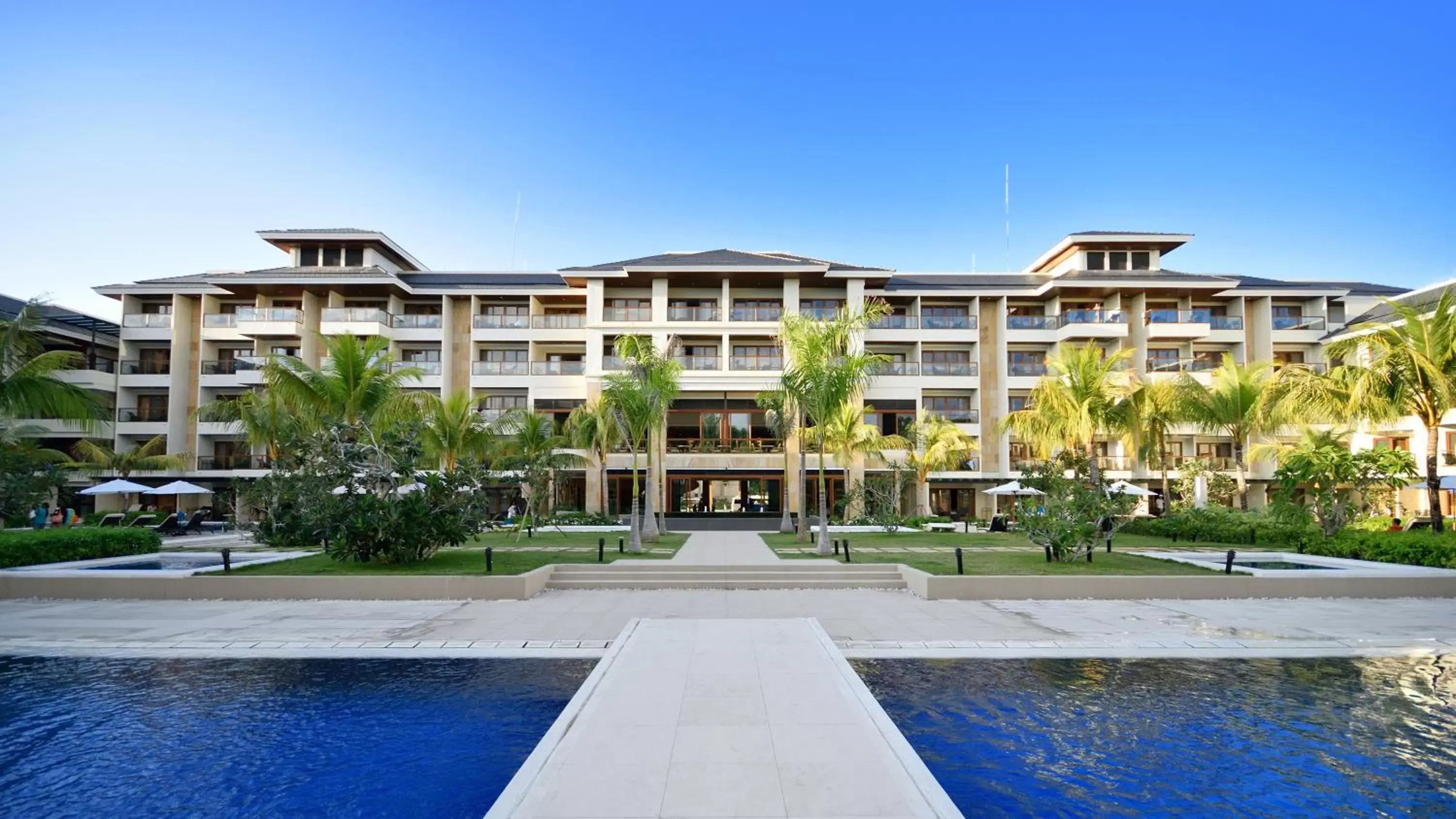 Facade/entrance, Swimming Pool in Henann Resort Alona Beach