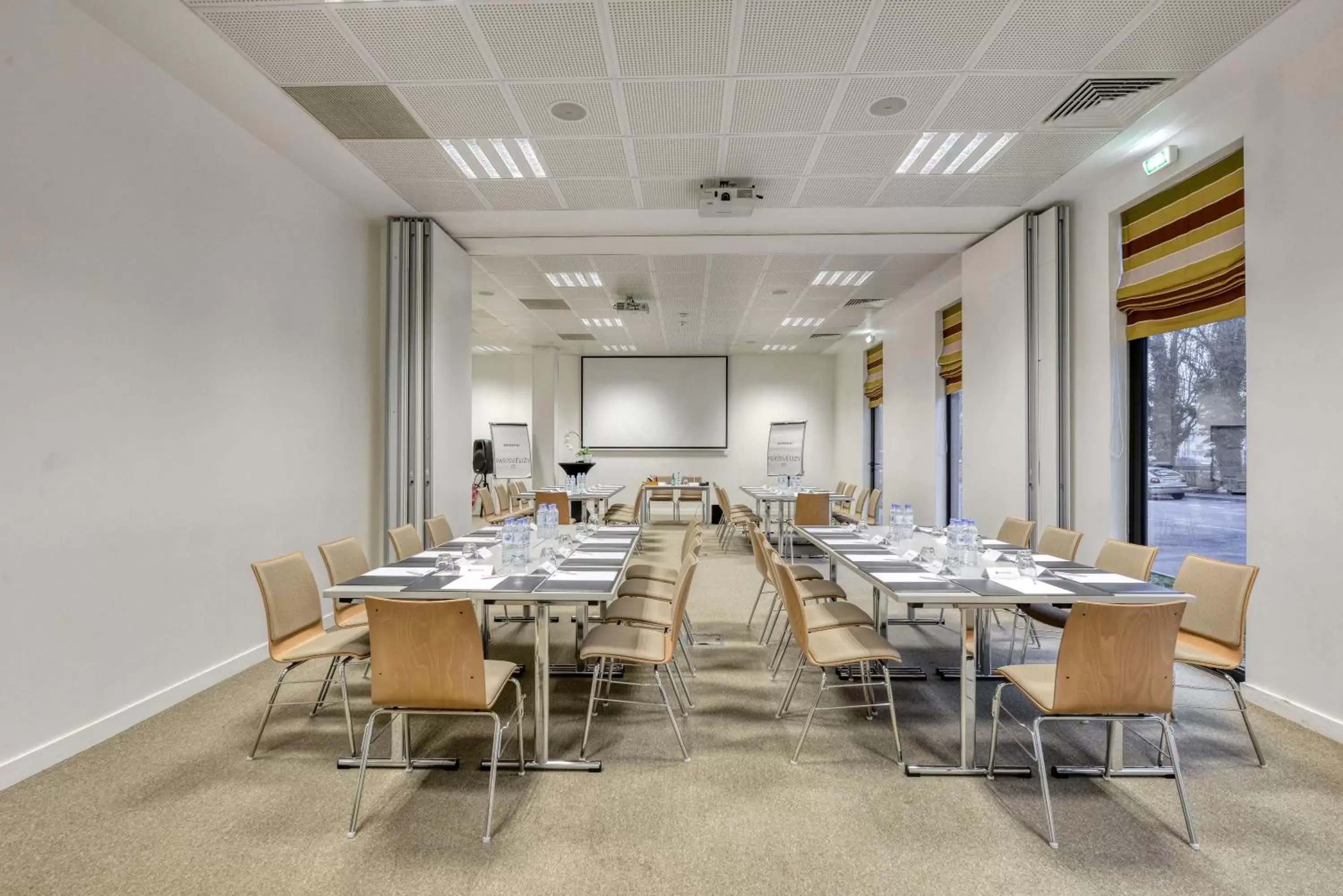 Business facilities, Restaurant/Places to Eat in Best Western Plus Paris Velizy