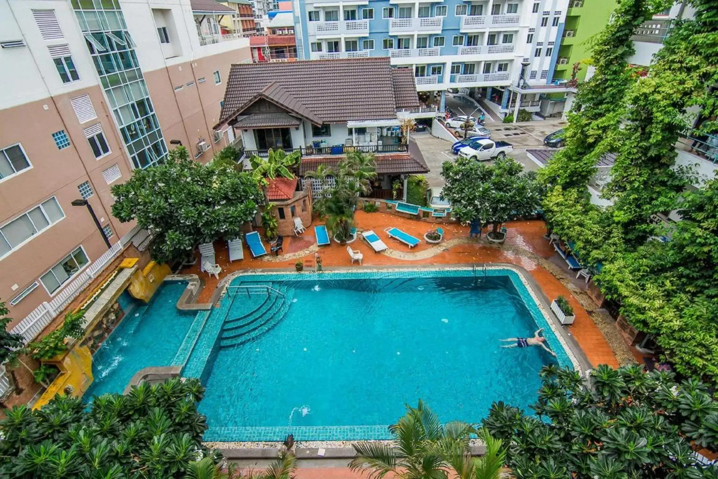 Swimming pool, Pool View in Sutus Court 4