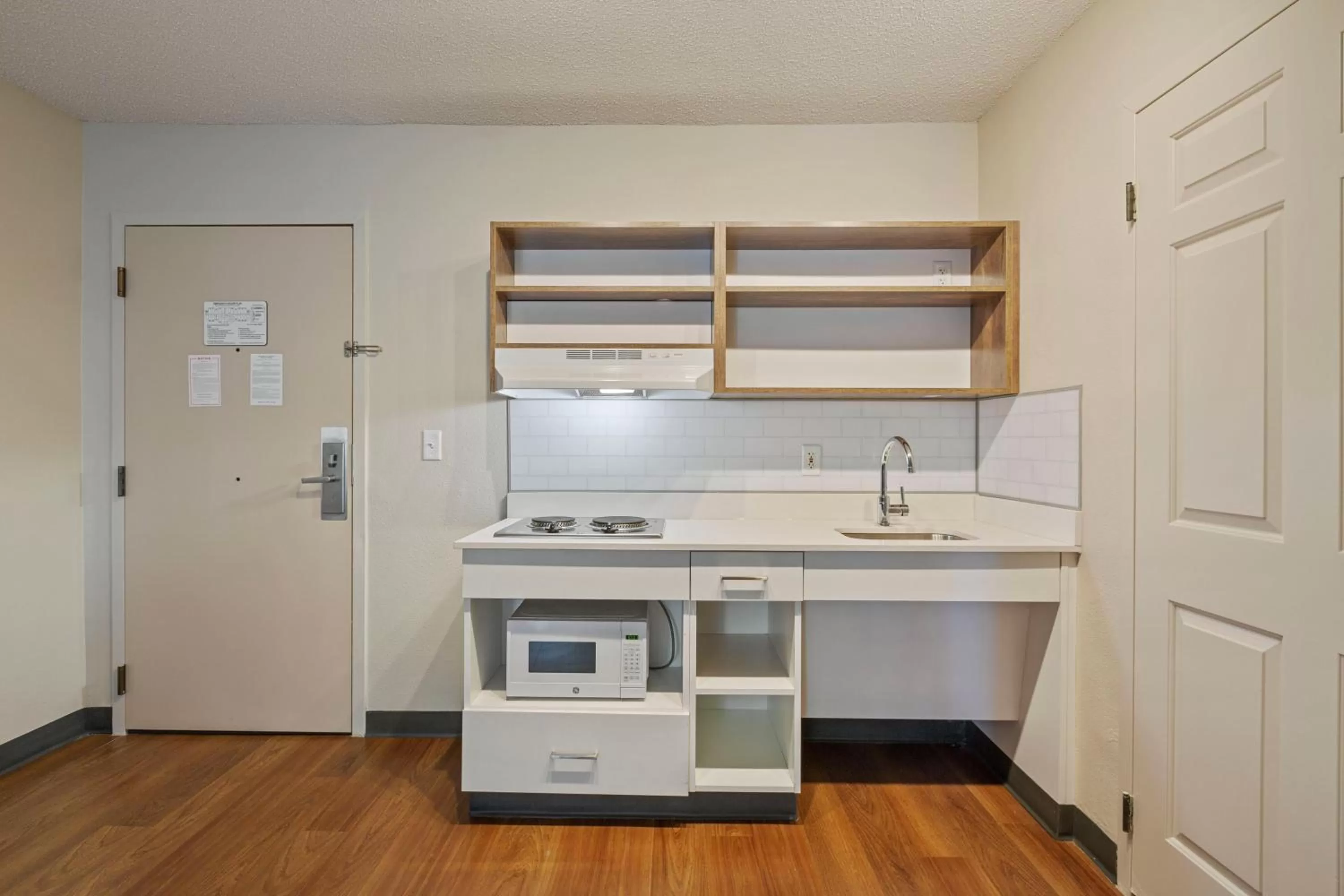 Kitchen or kitchenette in Extended Stay America Suites - San Jose - Milpitas - McCarthy Ranch