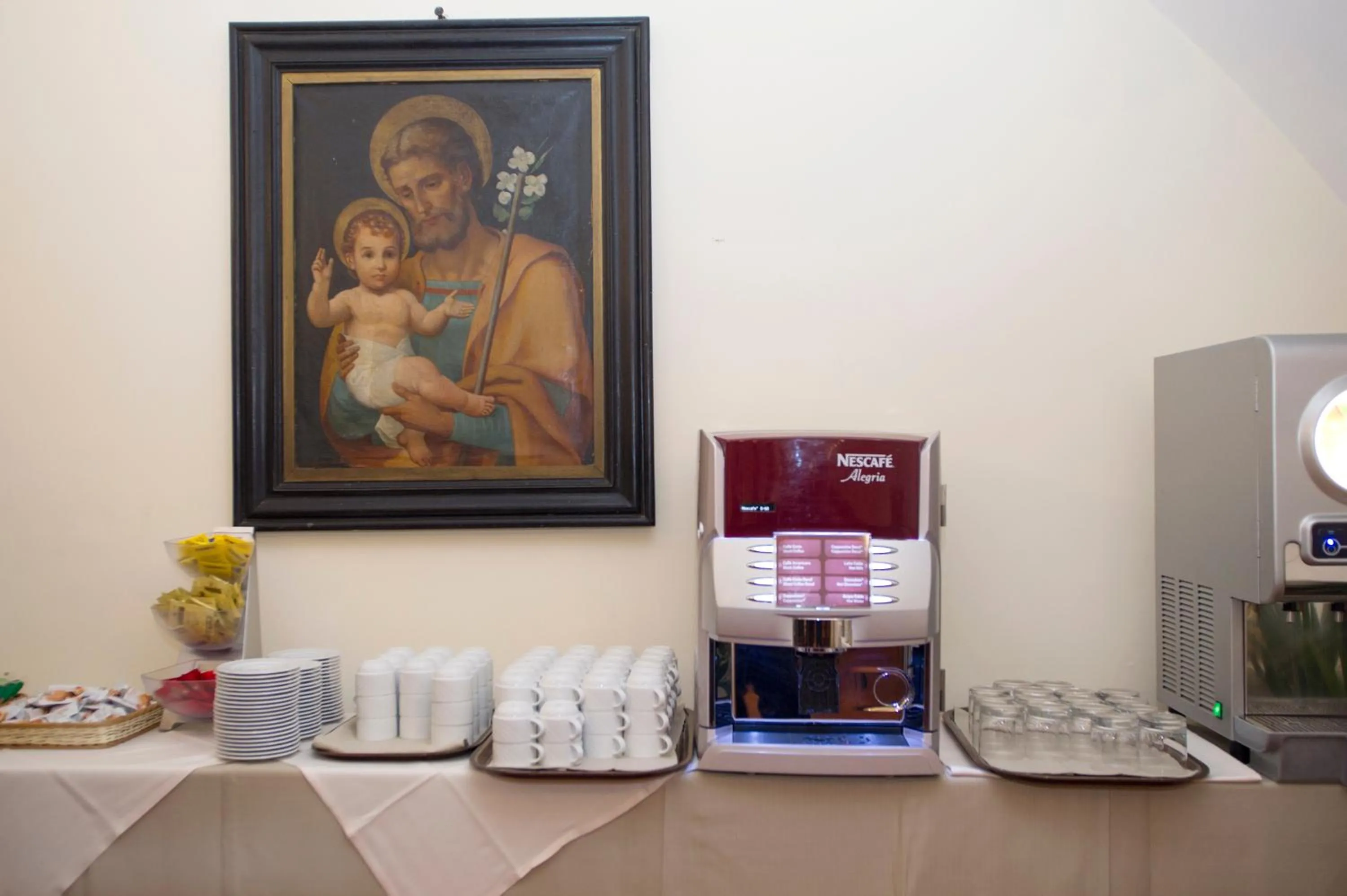 Coffee/tea facilities in Domus Sessoriana