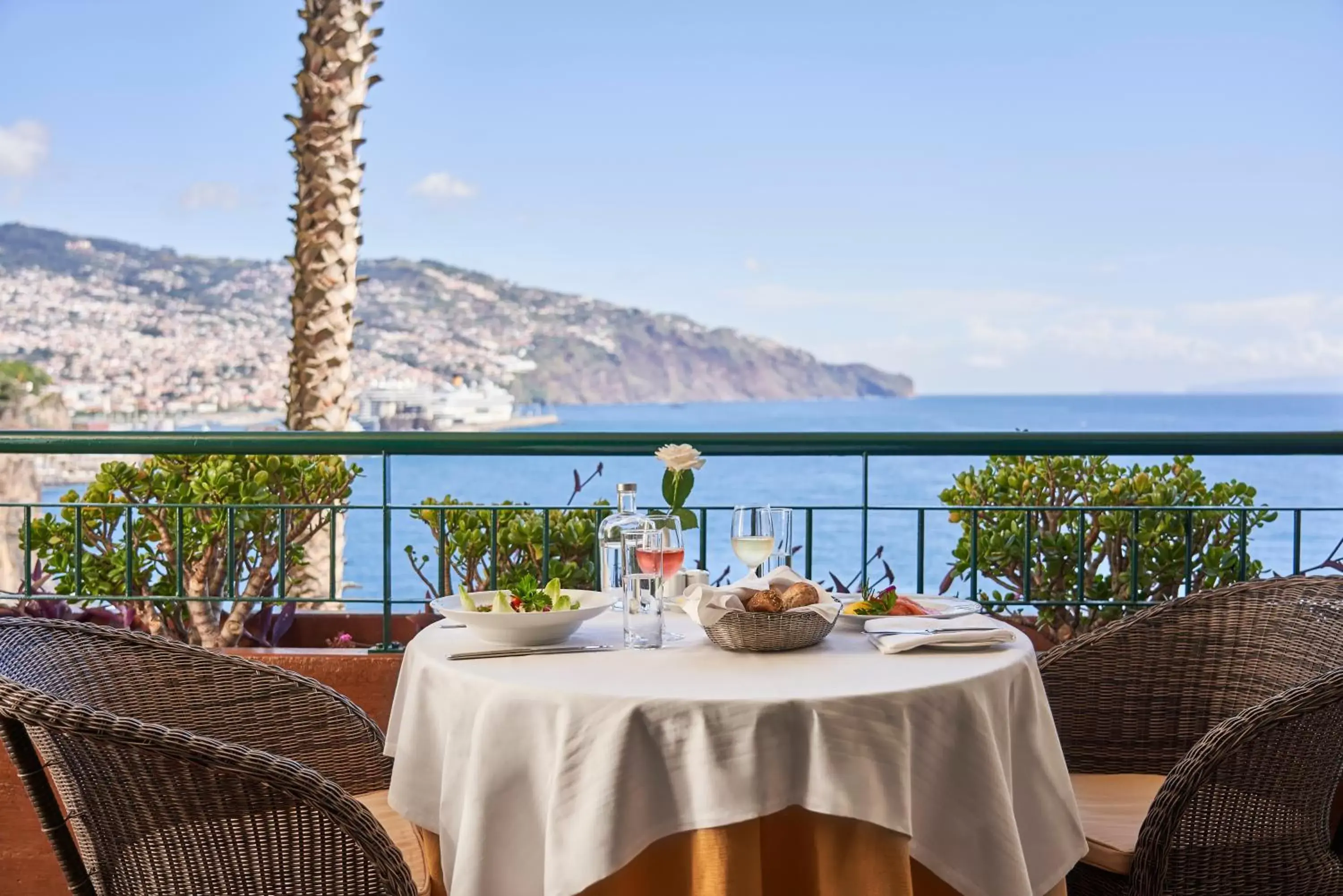 room service in The Cliff Bay - PortoBay