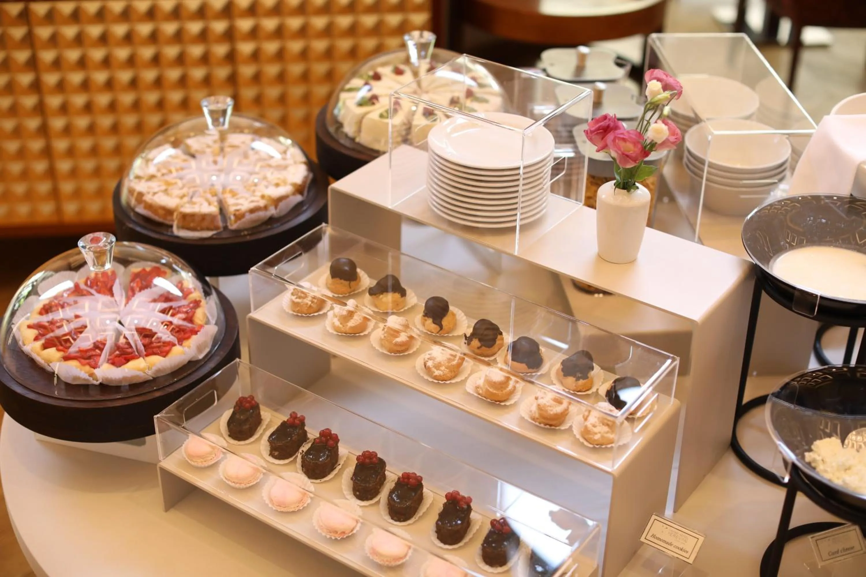 Breakfast in Grand Hotel Yerevan - Small Luxury Hotels of the World
