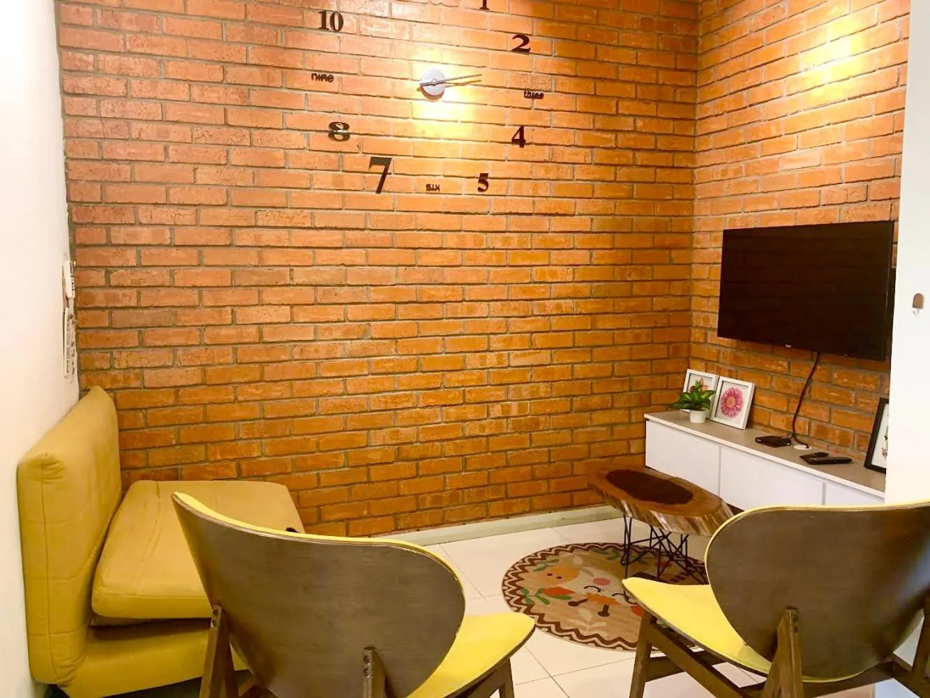 TV and multimedia in Sunset Seaview Vacation Condos @ Infinity Avenue