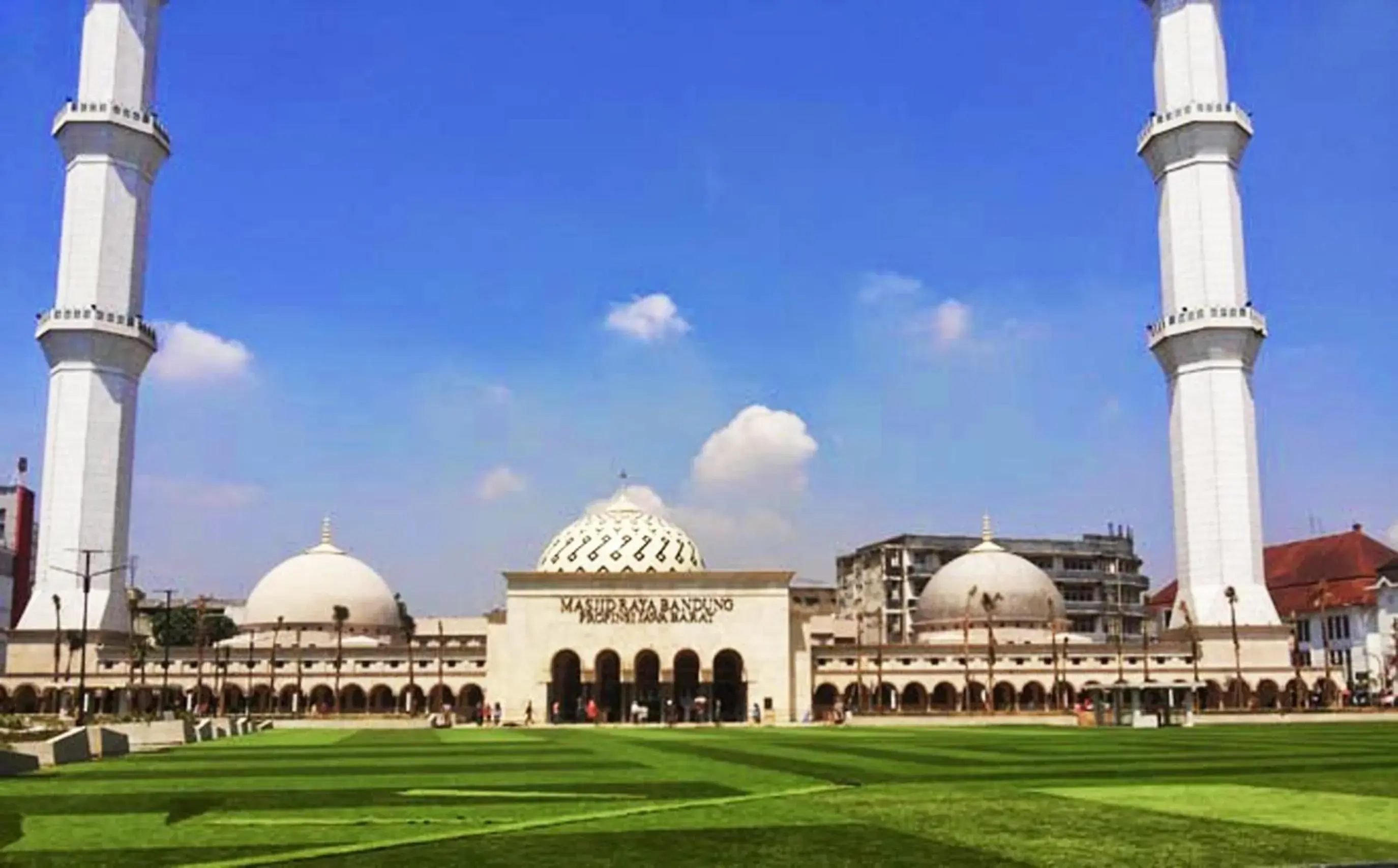 Nearby landmark, Property Building in Golden Flower Hotel