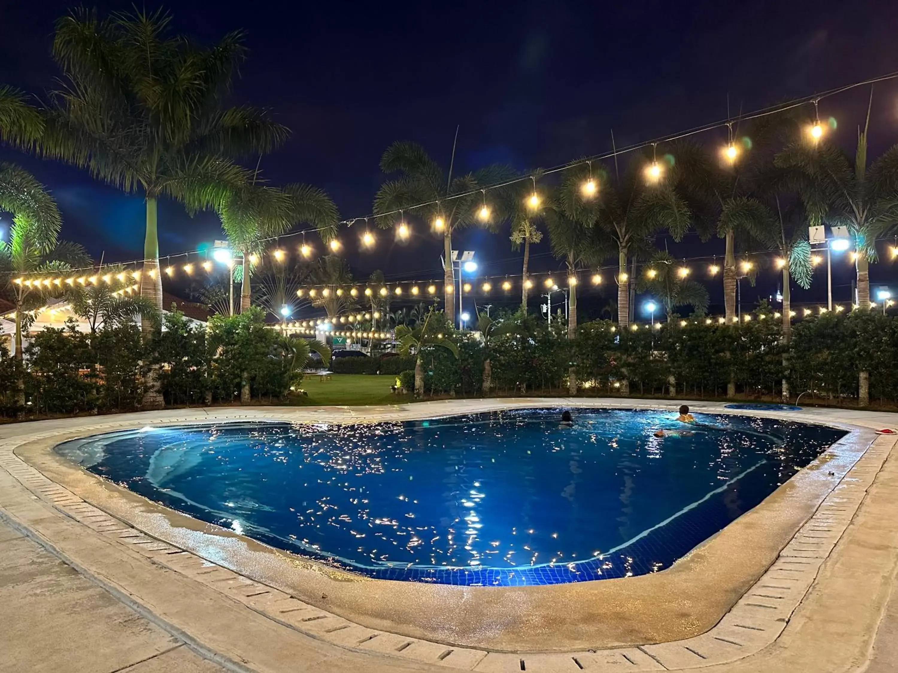 Swimming pool in 3 Peaks Resort & Boutique Hotel Swimming pool in 3 Peaks Resort & Boutique Hotel