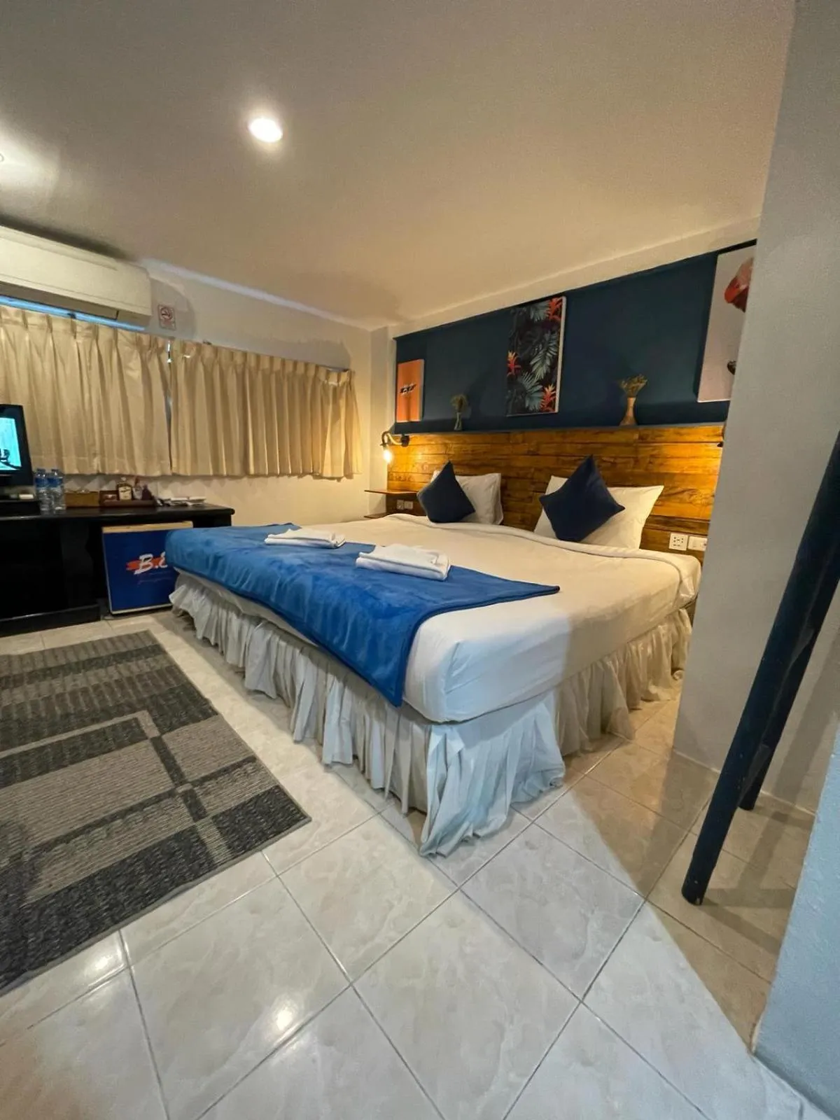 Bed in BH Baan Paradise Hotel Patong